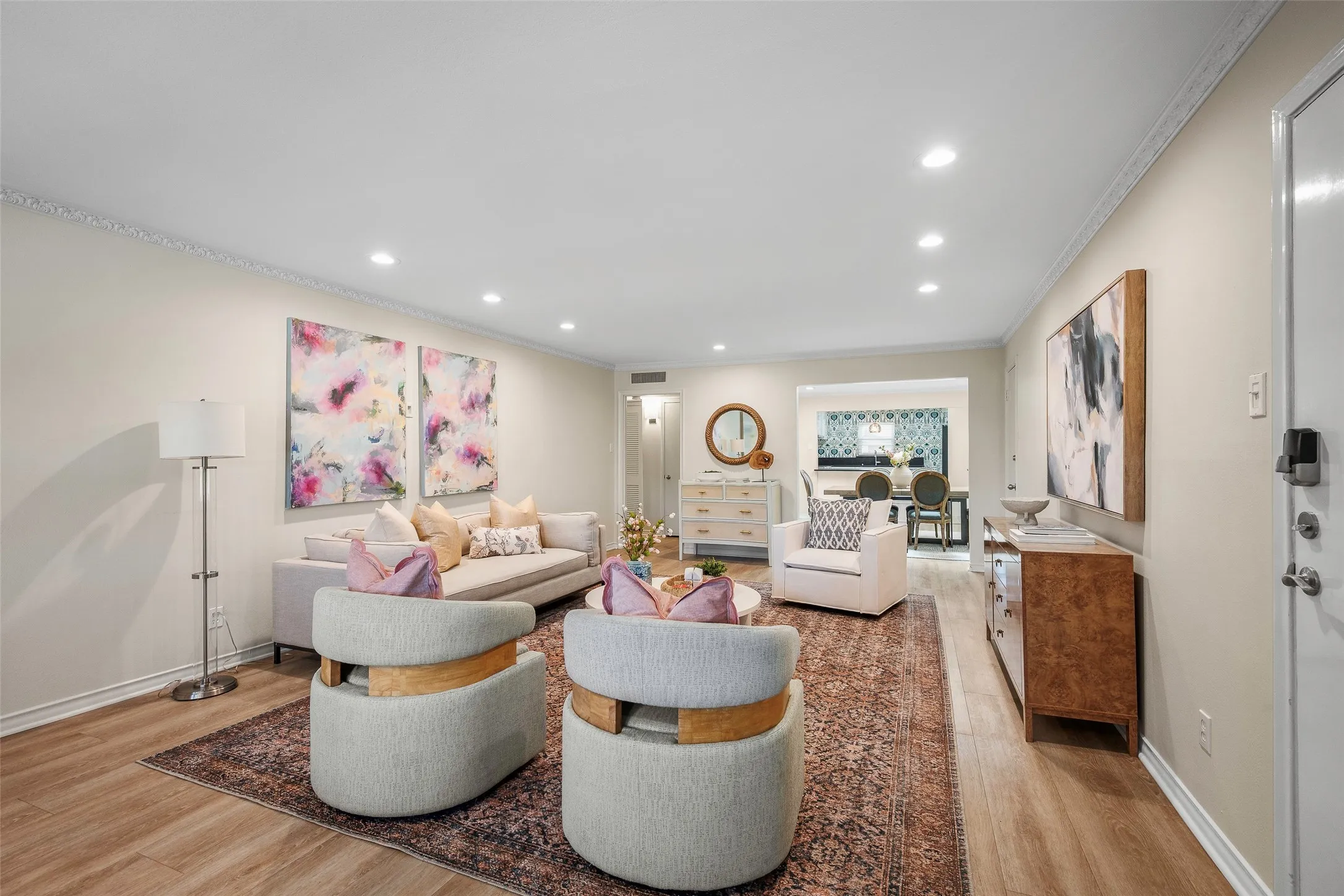 Condominium For Sale in Dallas County , 6226 Bandera Avenue C, Dallas, Texas 75225, 2 Bedroom, 2 Bathroom, Garage spaces, 1,939 Sqft, built in 1958, mls#21367483, Real Estate Agent in Dallas, Homes For Sale in Dallas county, Homes For Sale in Dallas, Realtor in Dallas Texas, Real Estate Brokerage Independent Realty Texas, Luminita Cordes Realtor