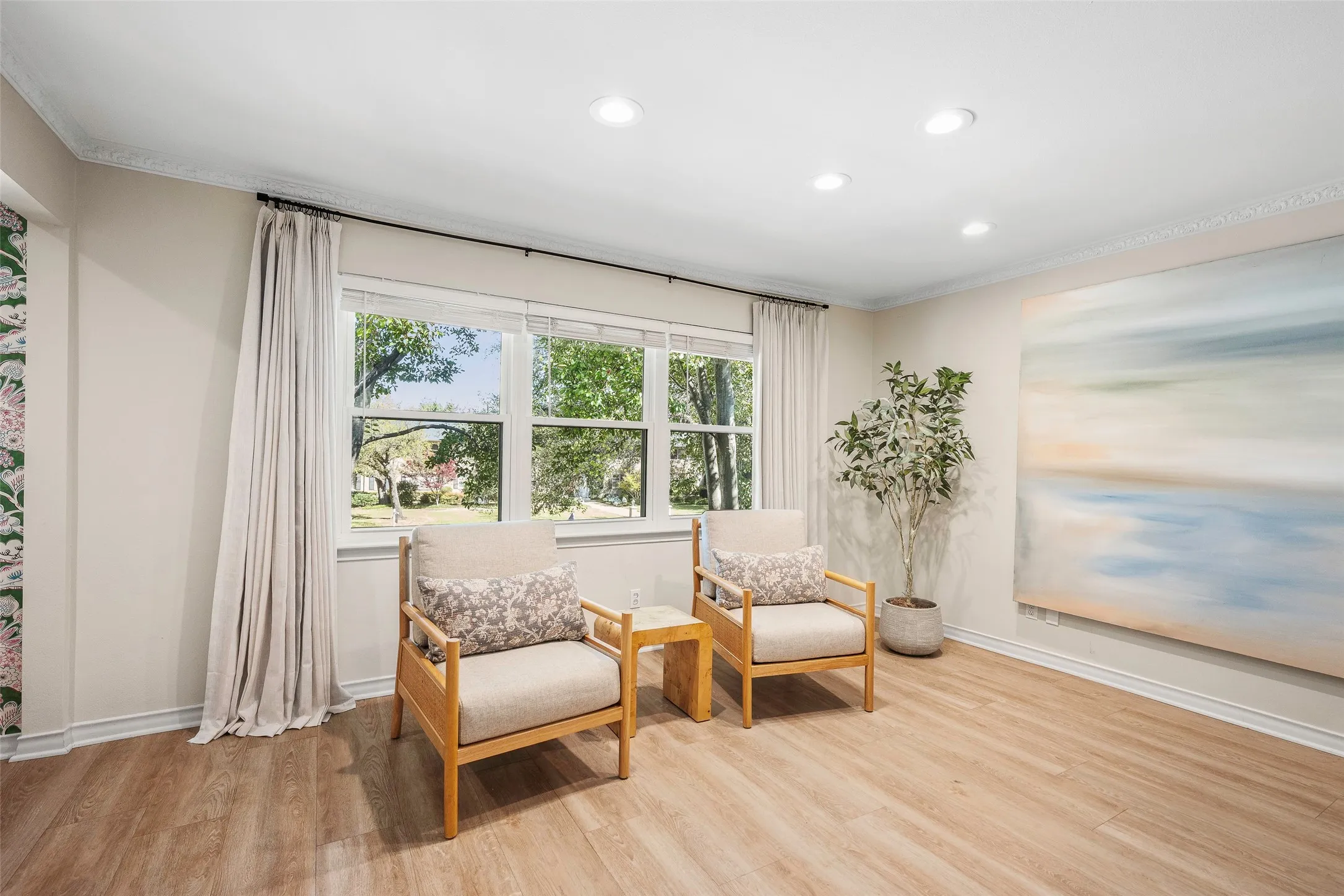 Condominium For Sale in Dallas County , 6226 Bandera Avenue C, Dallas, Texas 75225, 2 Bedroom, 2 Bathroom, Garage spaces, 1,939 Sqft, built in 1958, mls#21367483, Real Estate Agent in Dallas, Homes For Sale in Dallas county, Homes For Sale in Dallas, Realtor in Dallas Texas, Real Estate Brokerage Independent Realty Texas, Luminita Cordes Realtor