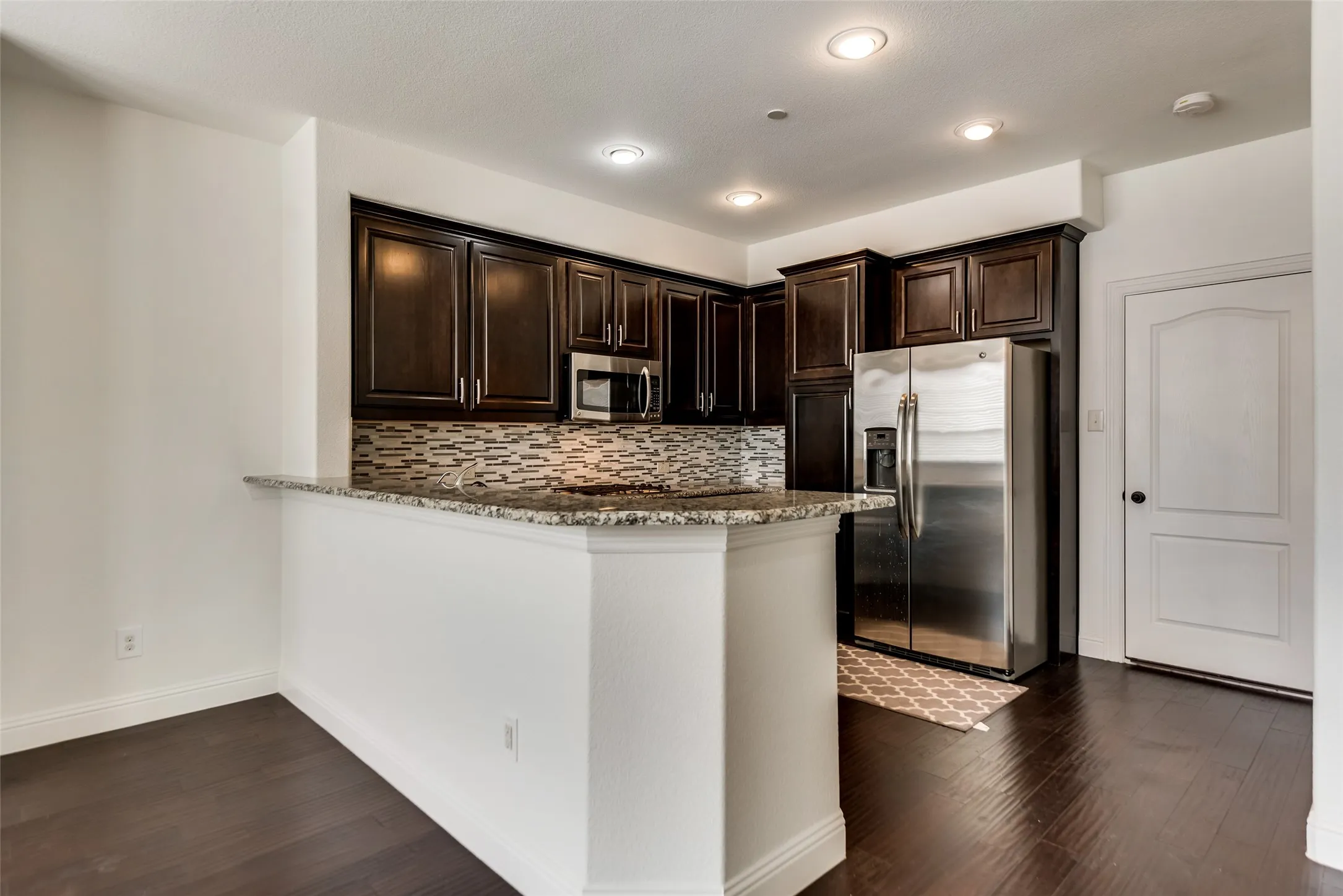 Townhouse For Rent in Collin County , 5745 Headquarters Drive, Plano, Texas 75024, 3 Bedroom, 4 Bathroom, 2 Garage spaces, 1,985 Sqft, built in 2012, mls#21367488, Real Estate Agent in Plano, Homes For Rent in Collin county, Homes For Rent in Plano, Realtor in Plano Texas, Real Estate Brokerage Independent Realty Texas, Luminita Cordes Realtor