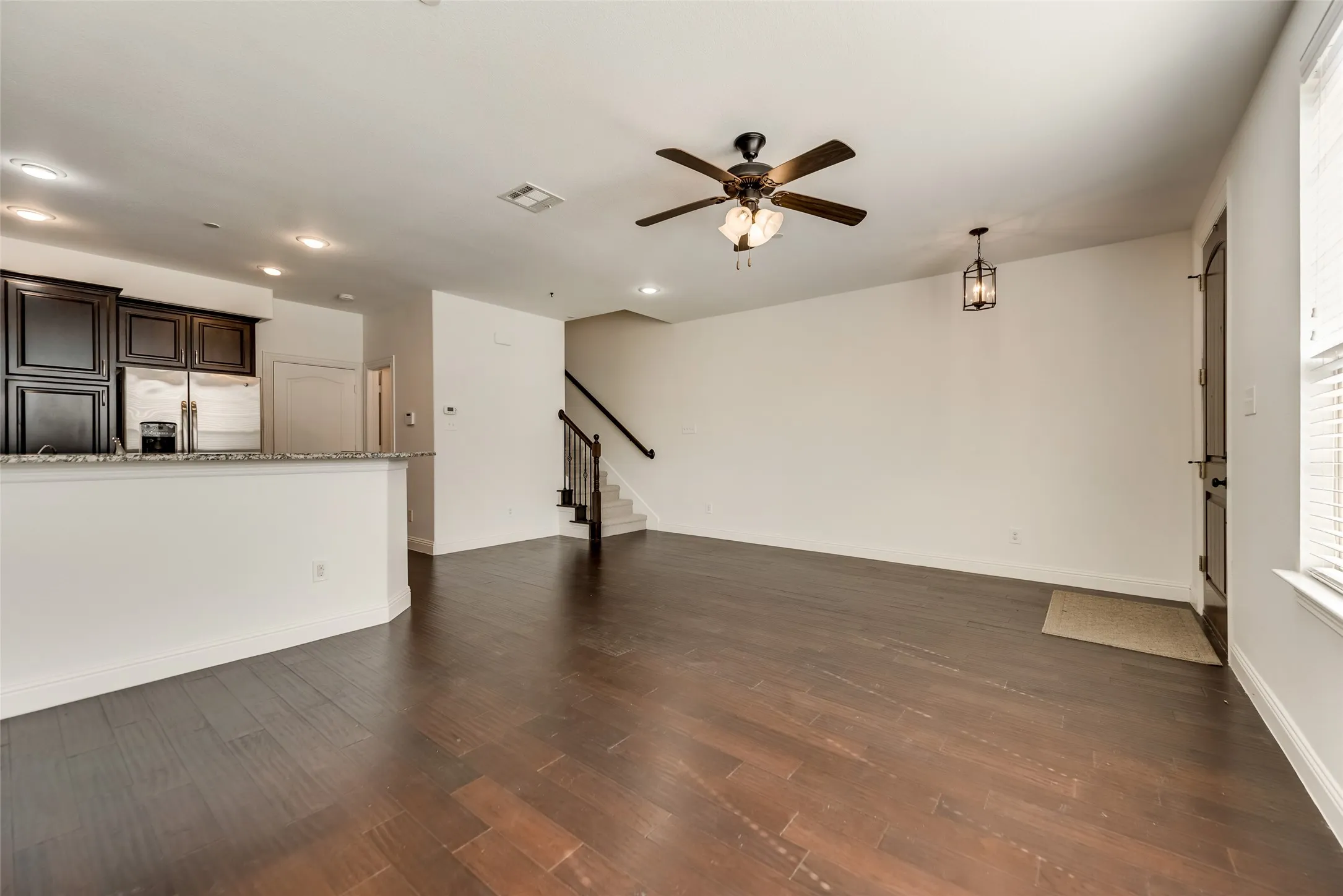 Townhouse For Rent in Collin County , 5745 Headquarters Drive, Plano, Texas 75024, 3 Bedroom, 4 Bathroom, 2 Garage spaces, 1,985 Sqft, built in 2012, mls#21367488, Real Estate Agent in Plano, Homes For Rent in Collin county, Homes For Rent in Plano, Realtor in Plano Texas, Real Estate Brokerage Independent Realty Texas, Luminita Cordes Realtor