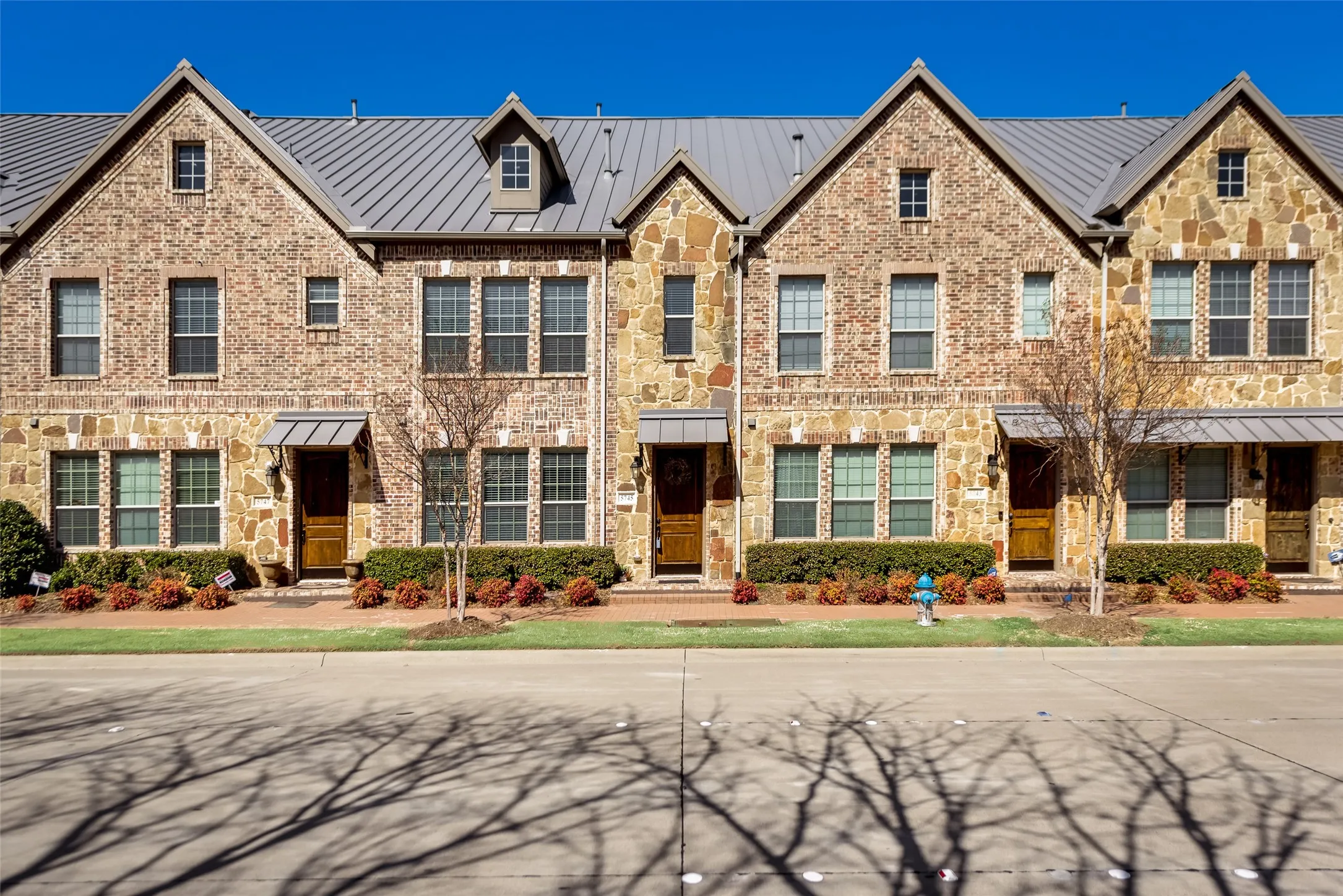 Townhouse For Rent in Collin County , 5745 Headquarters Drive, Plano, Texas 75024, 3 Bedroom, 4 Bathroom, 2 Garage spaces, 1,985 Sqft, built in 2012, mls#21367488, Real Estate Agent in Plano, Homes For Rent in Collin county, Homes For Rent in Plano, Realtor in Plano Texas, Real Estate Brokerage Independent Realty Texas, Luminita Cordes Realtor