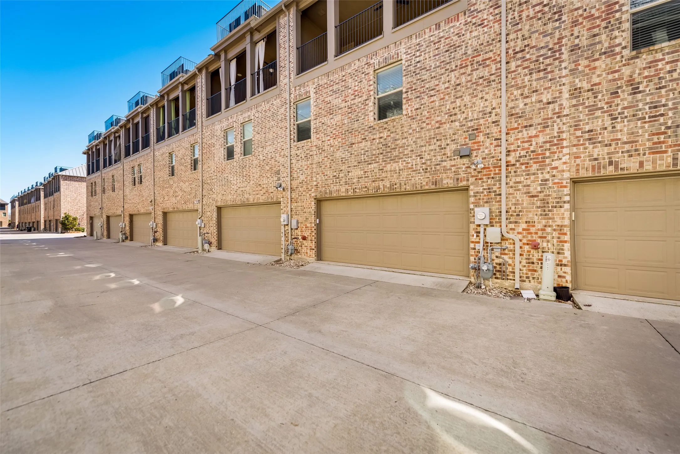 Townhouse For Rent in Collin County , 5745 Headquarters Drive, Plano, Texas 75024, 3 Bedroom, 4 Bathroom, 2 Garage spaces, 1,985 Sqft, built in 2012, mls#21367488, Real Estate Agent in Plano, Homes For Rent in Collin county, Homes For Rent in Plano, Realtor in Plano Texas, Real Estate Brokerage Independent Realty Texas, Luminita Cordes Realtor