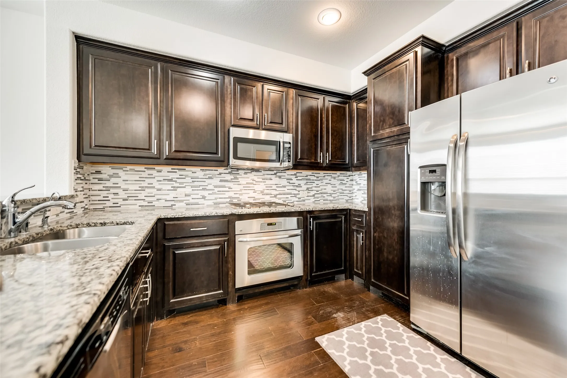 Townhouse For Rent in Collin County , 5745 Headquarters Drive, Plano, Texas 75024, 3 Bedroom, 4 Bathroom, 2 Garage spaces, 1,985 Sqft, built in 2012, mls#21367488, Real Estate Agent in Plano, Homes For Rent in Collin county, Homes For Rent in Plano, Realtor in Plano Texas, Real Estate Brokerage Independent Realty Texas, Luminita Cordes Realtor