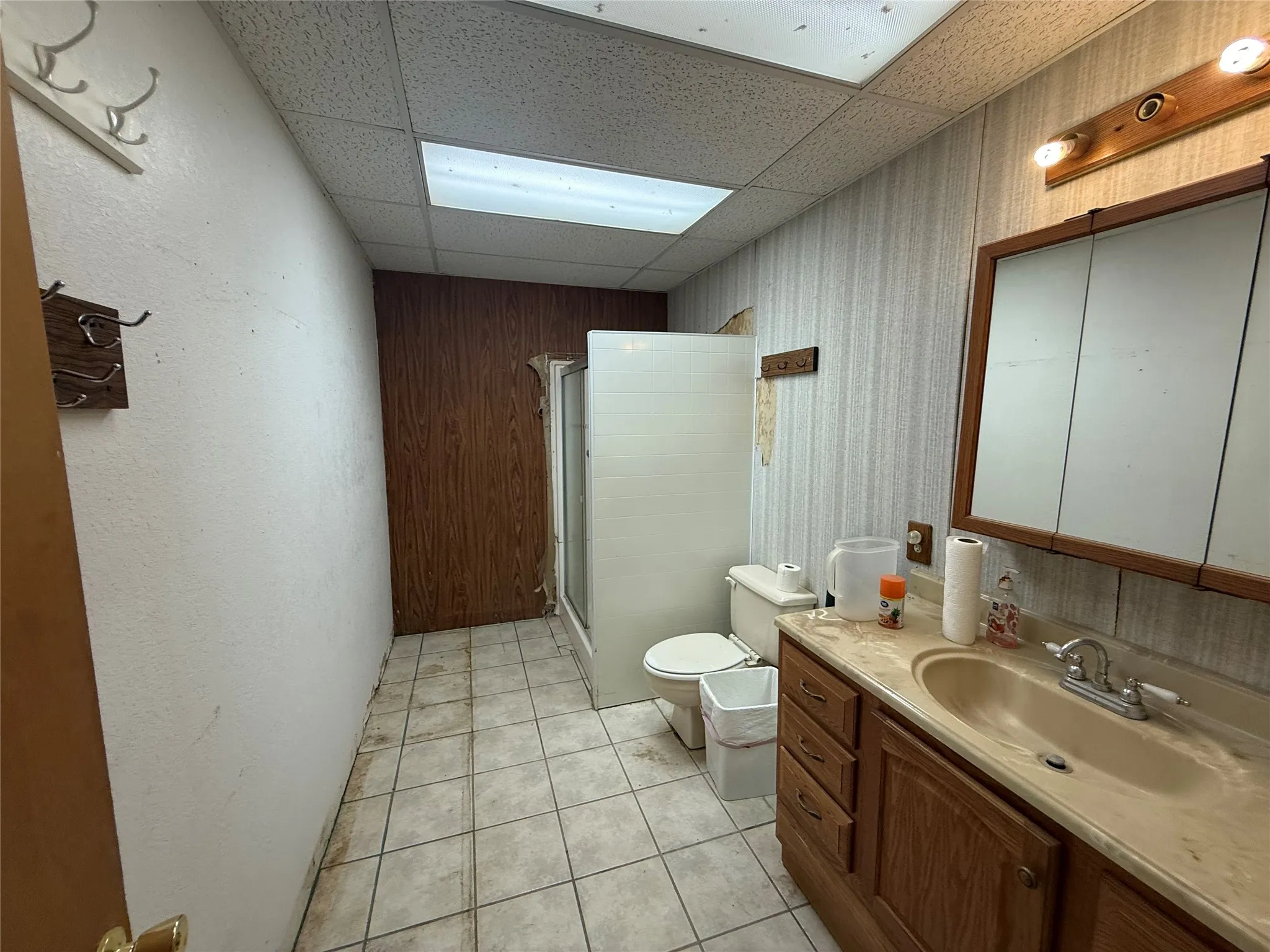Single Family Residence For Sale in Ector County , 9063 W Riggs Drive, Odessa, Texas 79764, 3 Bedroom, 2 Bathroom, 2 Garage spaces, 2,635 Sqft, built in 1950, mls#21367447, Real Estate Agent in Odessa, Homes For Sale in Ector county, Homes For Sale in Odessa, Realtor in Odessa Texas, Real Estate Brokerage Independent Realty Texas, Luminita Cordes Realtor