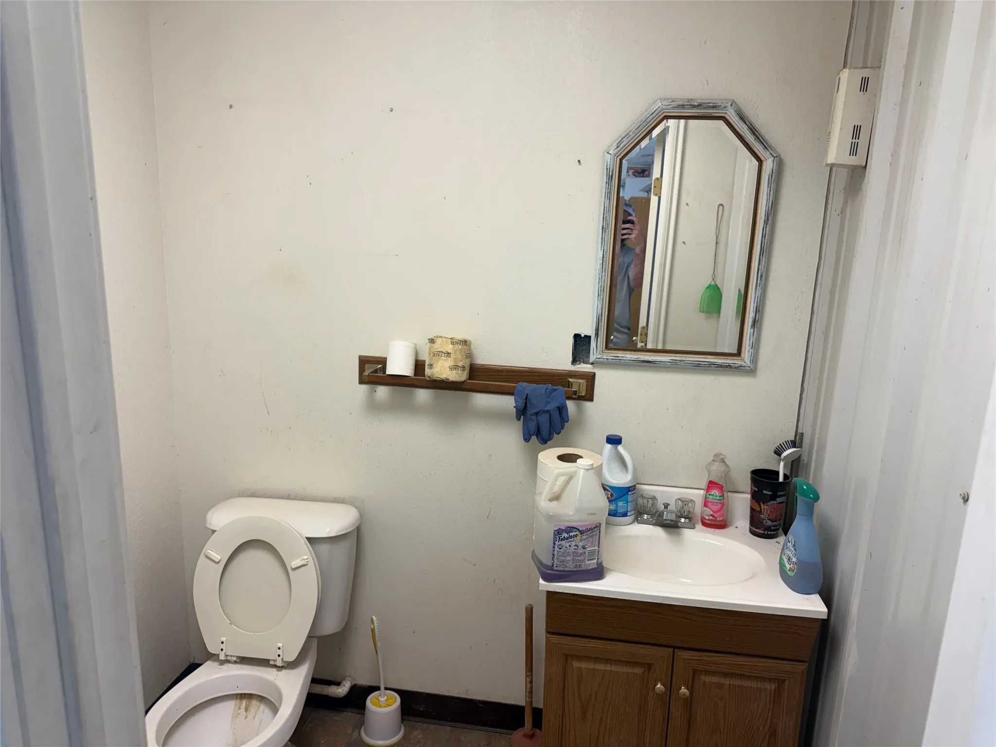 Single Family Residence For Sale in Ector County , 9063 W Riggs Drive, Odessa, Texas 79764, 3 Bedroom, 2 Bathroom, 2 Garage spaces, 2,635 Sqft, built in 1950, mls#21367447, Real Estate Agent in Odessa, Homes For Sale in Ector county, Homes For Sale in Odessa, Realtor in Odessa Texas, Real Estate Brokerage Independent Realty Texas, Luminita Cordes Realtor