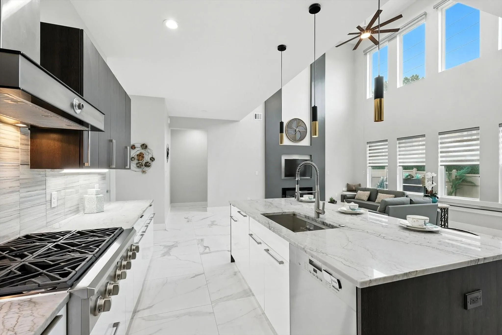 Single Family Residence For Sale in Dallas County , 4704 Almeria Court, Irving, Texas 75062, 5 Bedroom, 5 Bathroom, 2 Garage spaces, 4,050 Sqft, built in 2020, mls#21367500, Real Estate Agent in Irving, Homes For Sale in Dallas county, Homes For Sale in Irving, Realtor in Irving Texas, Real Estate Brokerage Independent Realty Texas, Luminita Cordes Realtor