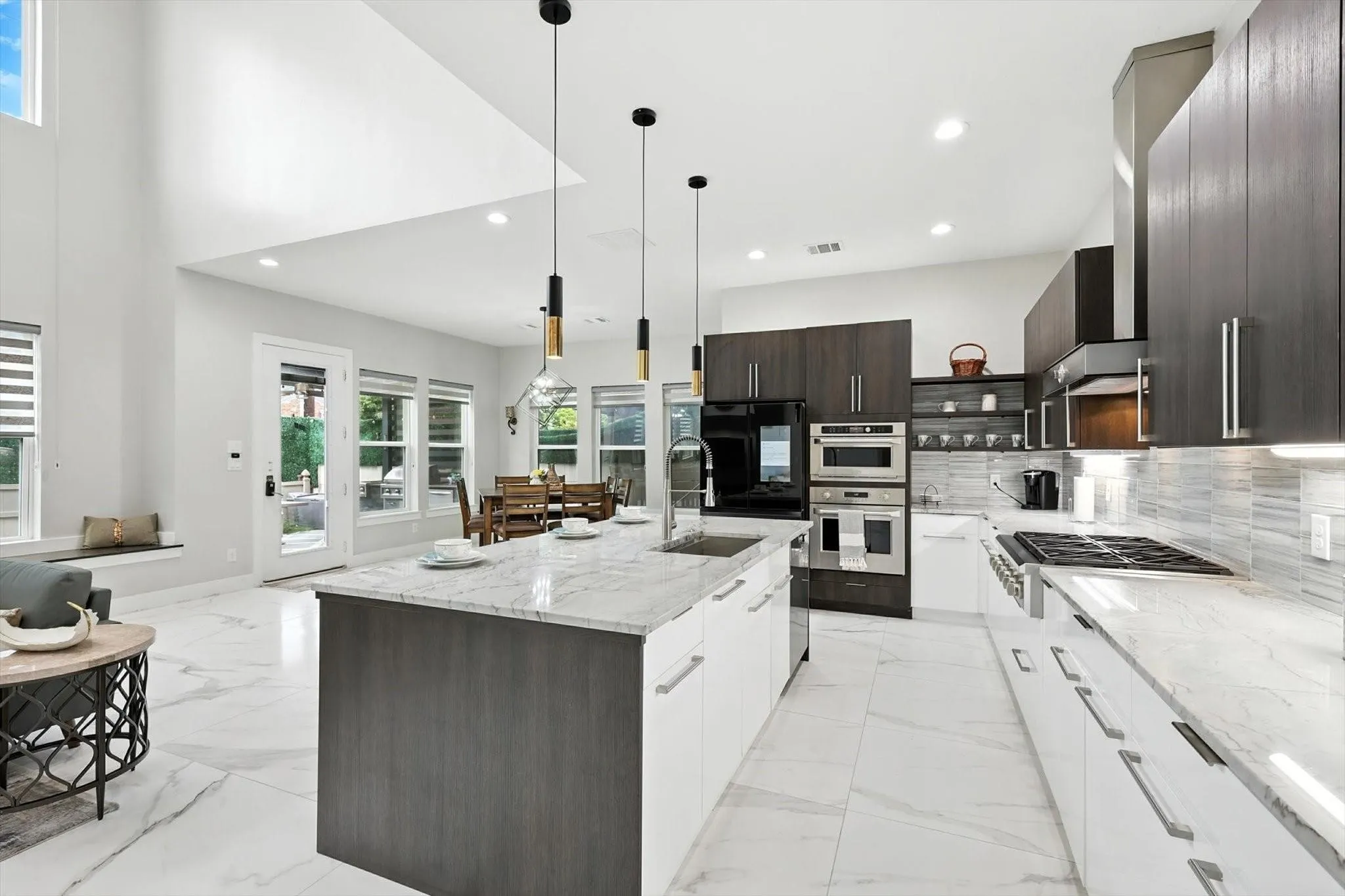 Single Family Residence For Sale in Dallas County , 4704 Almeria Court, Irving, Texas 75062, 5 Bedroom, 5 Bathroom, 2 Garage spaces, 4,050 Sqft, built in 2020, mls#21367500, Real Estate Agent in Irving, Homes For Sale in Dallas county, Homes For Sale in Irving, Realtor in Irving Texas, Real Estate Brokerage Independent Realty Texas, Luminita Cordes Realtor