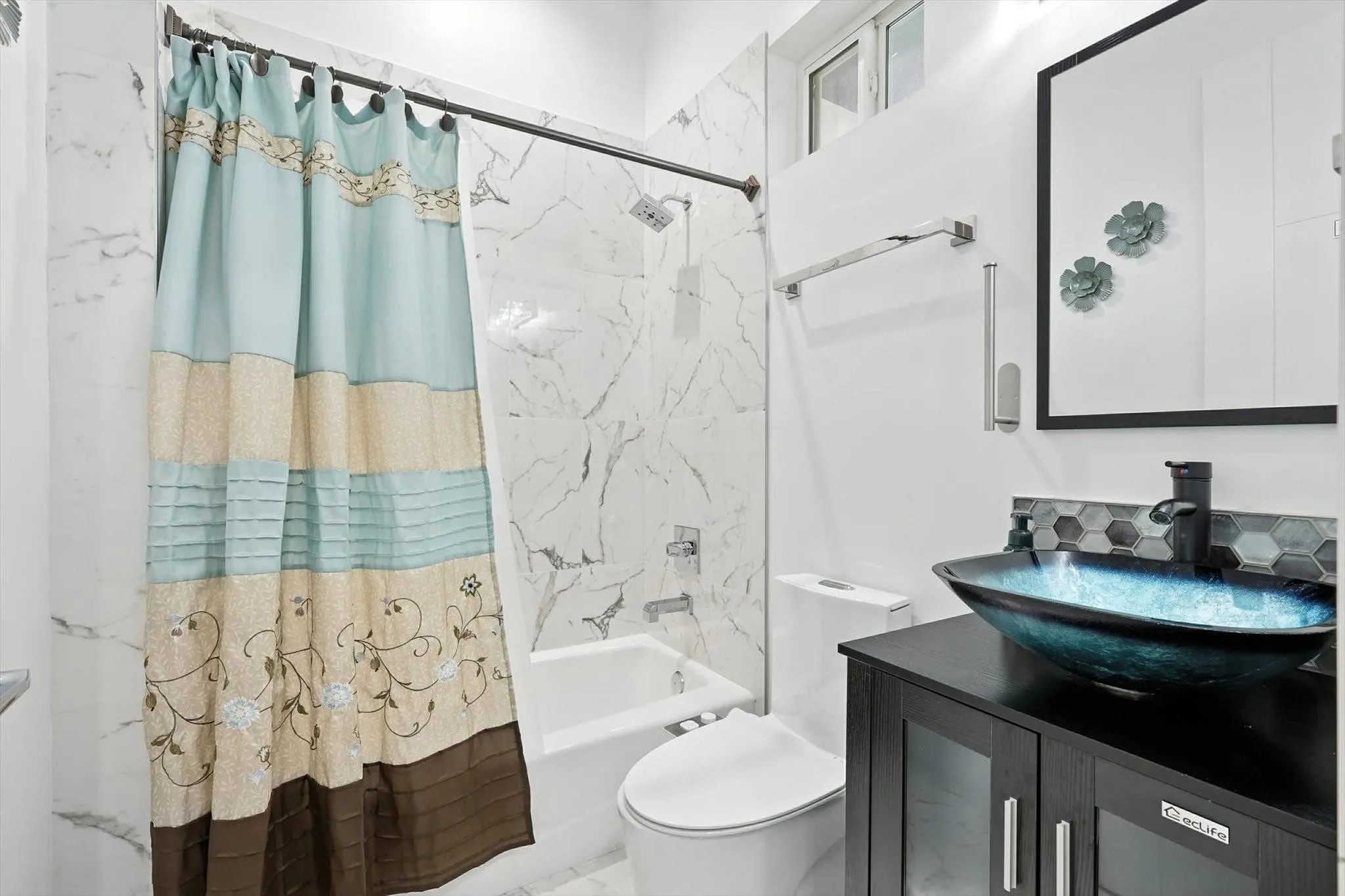 Single Family Residence For Sale in Dallas County , 4704 Almeria Court, Irving, Texas 75062, 5 Bedroom, 5 Bathroom, 2 Garage spaces, 4,050 Sqft, built in 2020, mls#21367500, Real Estate Agent in Irving, Homes For Sale in Dallas county, Homes For Sale in Irving, Realtor in Irving Texas, Real Estate Brokerage Independent Realty Texas, Luminita Cordes Realtor