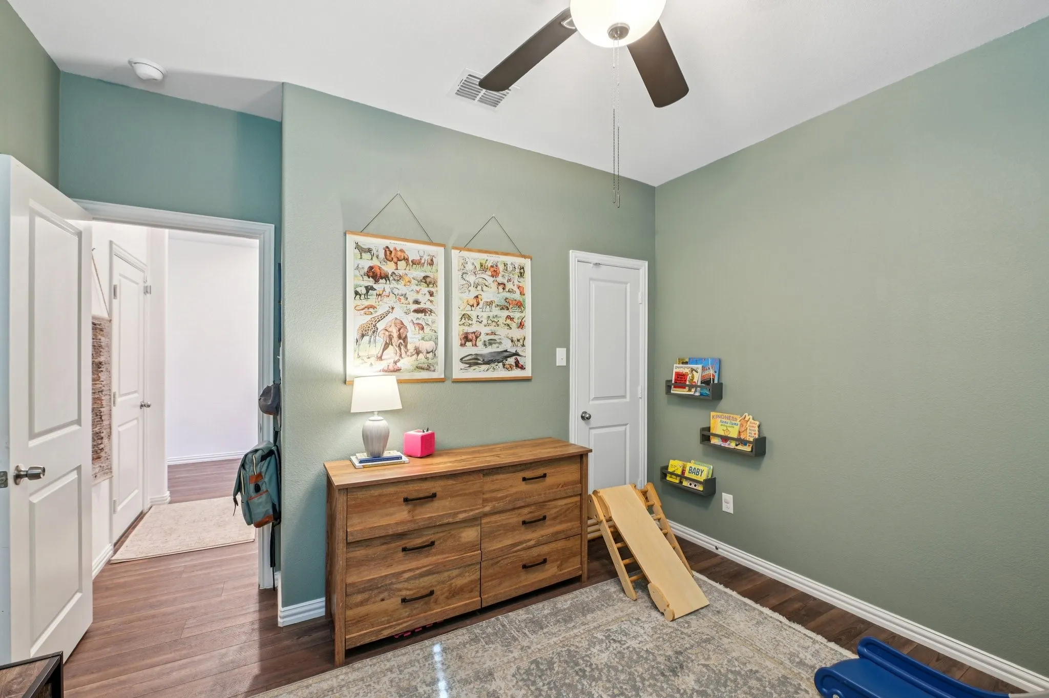 Single Family Residence For Rent in Denton County , 11600 Silver Queen Drive, Aubrey, Texas 76227, 4 Bedroom, 2 Bathroom, 2 Garage spaces, 1,838 Sqft, built in 2022, mls#21367510, Real Estate Agent in Aubrey, Homes For Rent in Denton county, Homes For Rent in Aubrey, Realtor in Aubrey Texas, Real Estate Brokerage Independent Realty Texas, Luminita Cordes Realtor