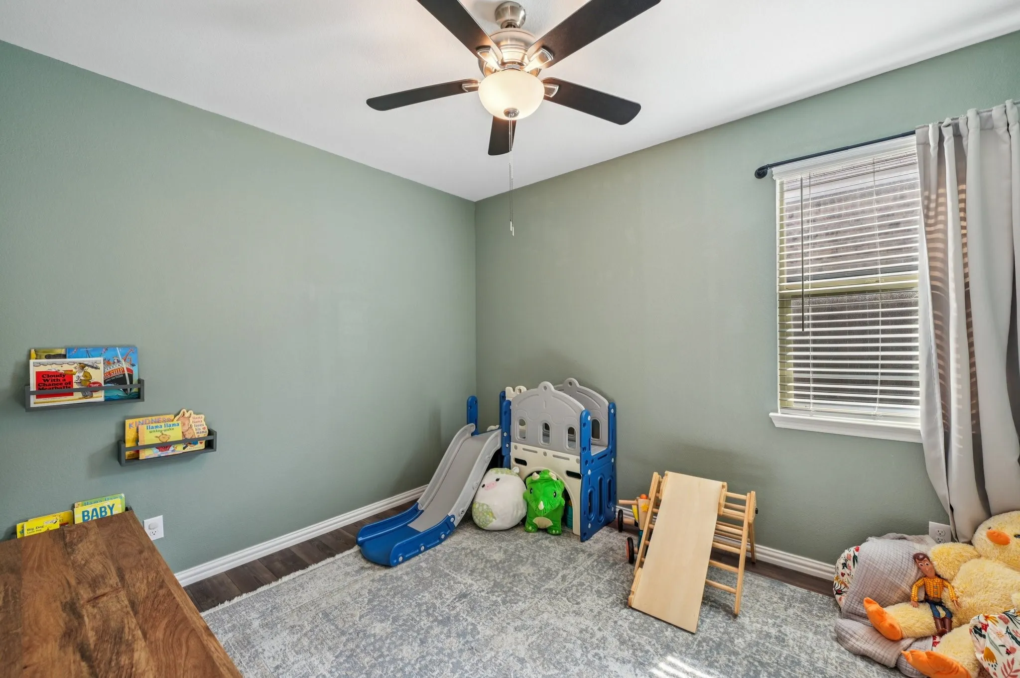 Single Family Residence For Rent in Denton County , 11600 Silver Queen Drive, Aubrey, Texas 76227, 4 Bedroom, 2 Bathroom, 2 Garage spaces, 1,838 Sqft, built in 2022, mls#21367510, Real Estate Agent in Aubrey, Homes For Rent in Denton county, Homes For Rent in Aubrey, Realtor in Aubrey Texas, Real Estate Brokerage Independent Realty Texas, Luminita Cordes Realtor