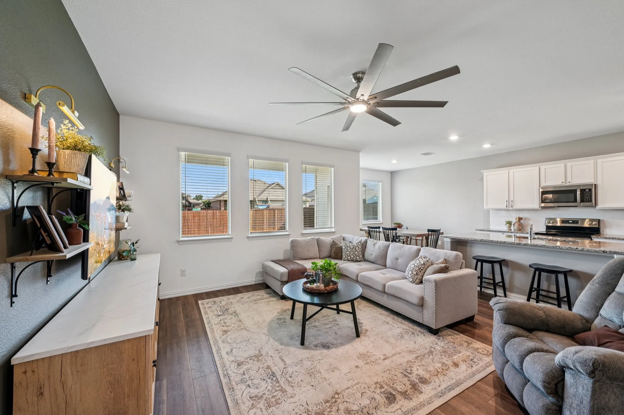 Single Family Residence For Rent in Denton County , 11600 Silver Queen Drive, Aubrey, Texas 76227, 4 Bedroom, 2 Bathroom, 2 Garage spaces, 1,838 Sqft, built in 2022, mls#21367510, Real Estate Agent in Aubrey, Homes For Rent in Denton county, Homes For Rent in Aubrey, Realtor in Aubrey Texas, Real Estate Brokerage Independent Realty Texas, Luminita Cordes Realtor