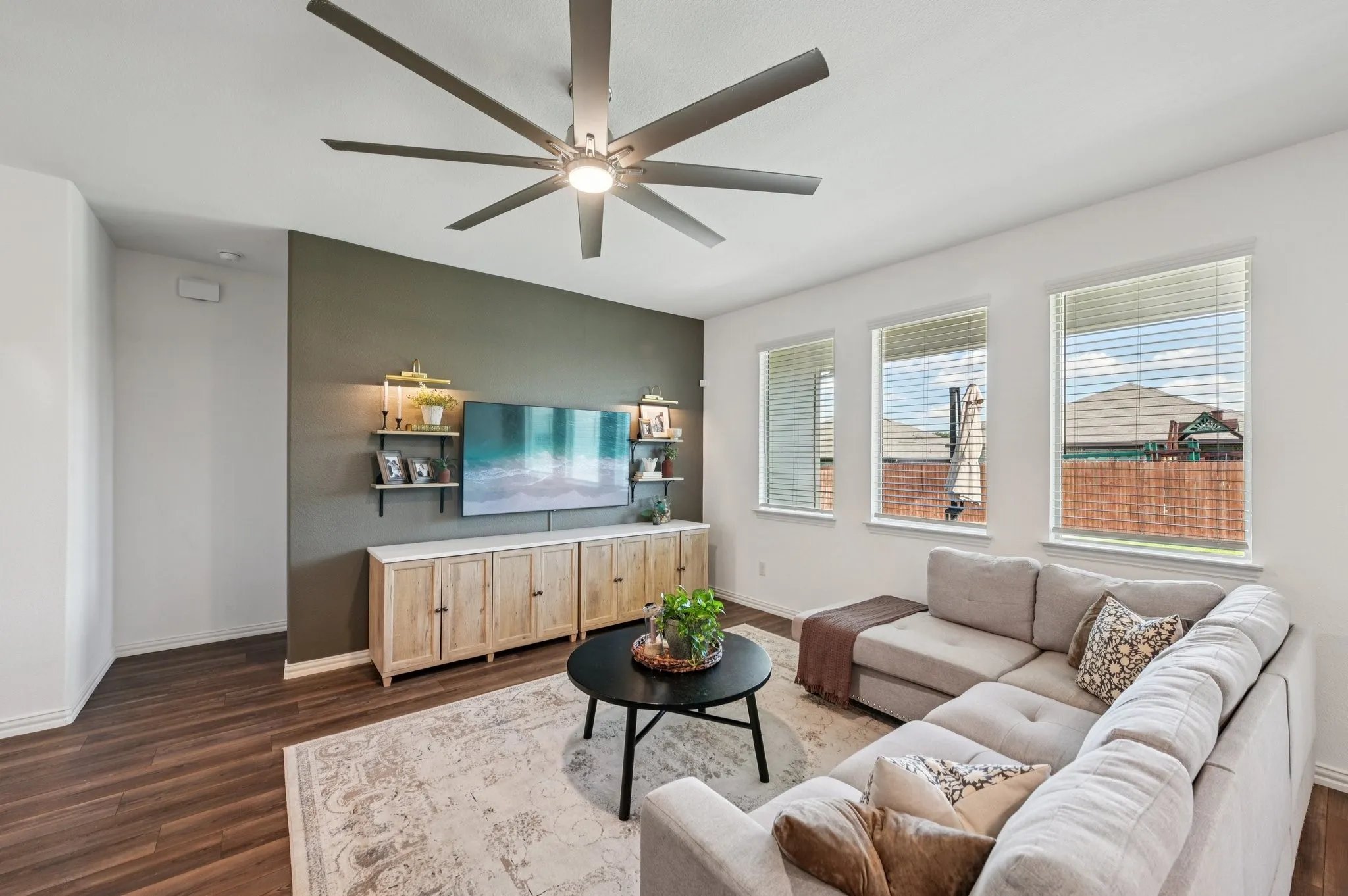 Single Family Residence For Rent in Denton County , 11600 Silver Queen Drive, Aubrey, Texas 76227, 4 Bedroom, 2 Bathroom, 2 Garage spaces, 1,838 Sqft, built in 2022, mls#21367510, Real Estate Agent in Aubrey, Homes For Rent in Denton county, Homes For Rent in Aubrey, Realtor in Aubrey Texas, Real Estate Brokerage Independent Realty Texas, Luminita Cordes Realtor