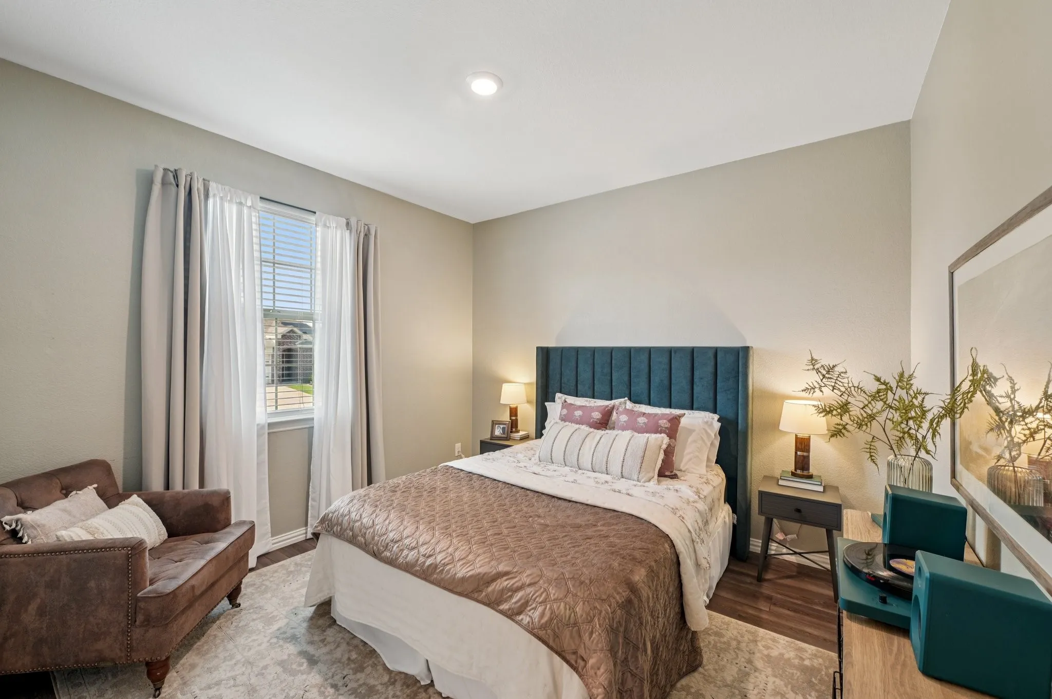 Single Family Residence For Rent in Denton County , 11600 Silver Queen Drive, Aubrey, Texas 76227, 4 Bedroom, 2 Bathroom, 2 Garage spaces, 1,838 Sqft, built in 2022, mls#21367510, Real Estate Agent in Aubrey, Homes For Rent in Denton county, Homes For Rent in Aubrey, Realtor in Aubrey Texas, Real Estate Brokerage Independent Realty Texas, Luminita Cordes Realtor