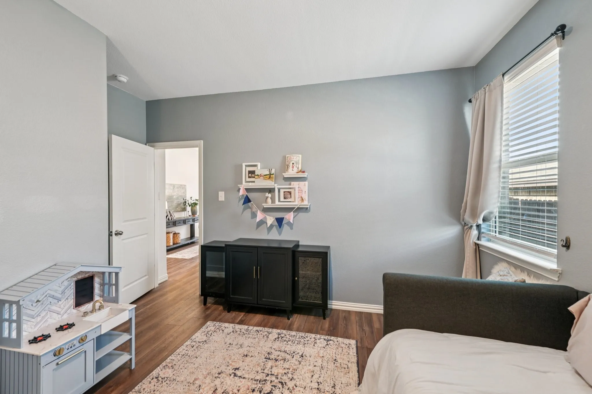 Single Family Residence For Rent in Denton County , 11600 Silver Queen Drive, Aubrey, Texas 76227, 4 Bedroom, 2 Bathroom, 2 Garage spaces, 1,838 Sqft, built in 2022, mls#21367510, Real Estate Agent in Aubrey, Homes For Rent in Denton county, Homes For Rent in Aubrey, Realtor in Aubrey Texas, Real Estate Brokerage Independent Realty Texas, Luminita Cordes Realtor