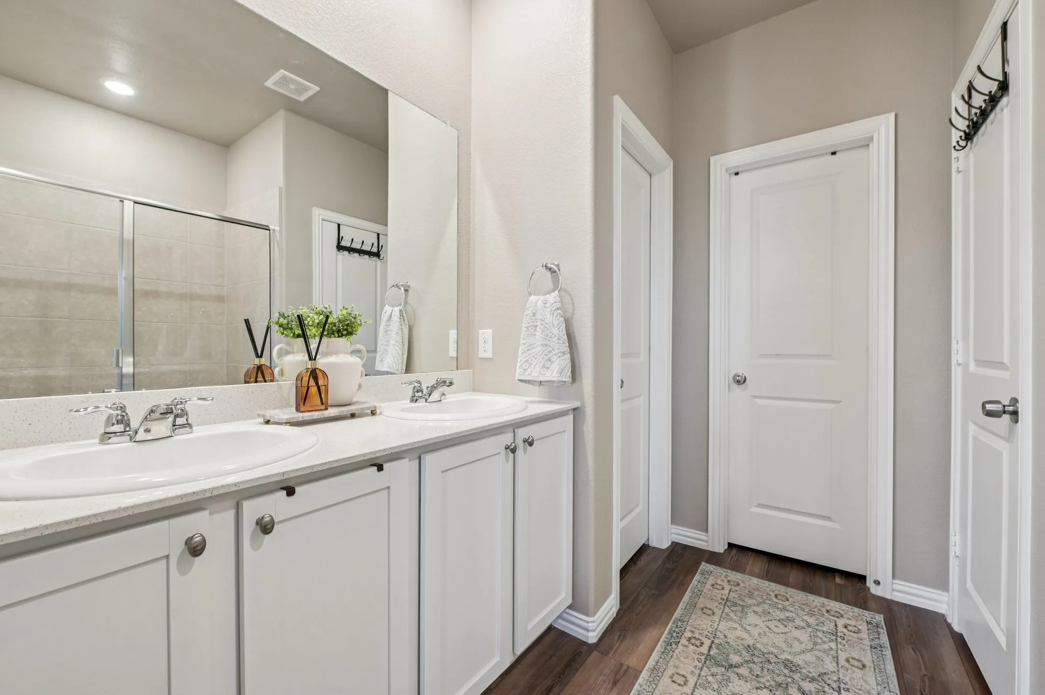 Single Family Residence For Rent in Denton County , 11600 Silver Queen Drive, Aubrey, Texas 76227, 4 Bedroom, 2 Bathroom, 2 Garage spaces, 1,838 Sqft, built in 2022, mls#21367510, Real Estate Agent in Aubrey, Homes For Rent in Denton county, Homes For Rent in Aubrey, Realtor in Aubrey Texas, Real Estate Brokerage Independent Realty Texas, Luminita Cordes Realtor