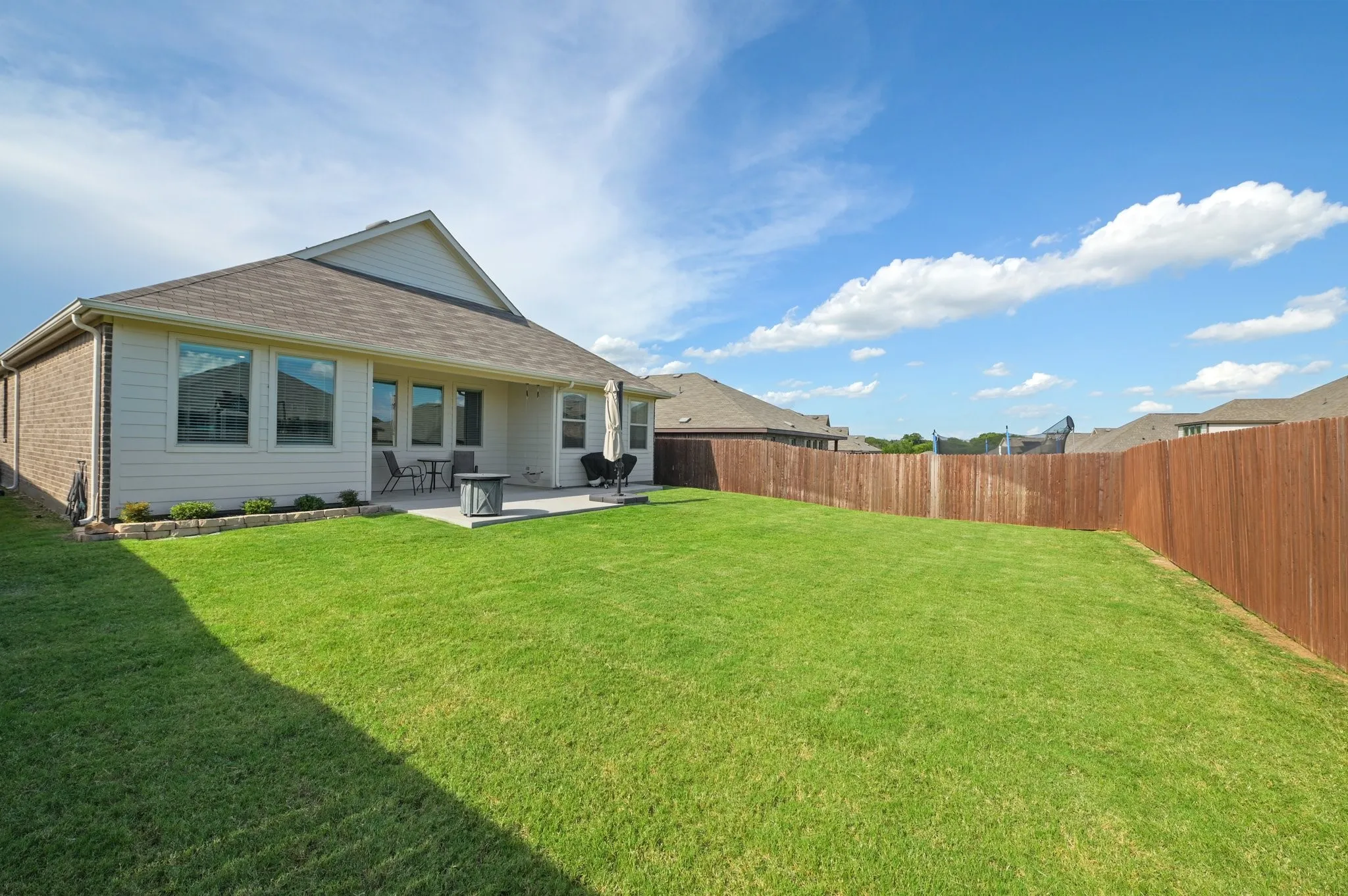 Single Family Residence For Rent in Denton County , 11600 Silver Queen Drive, Aubrey, Texas 76227, 4 Bedroom, 2 Bathroom, 2 Garage spaces, 1,838 Sqft, built in 2022, mls#21367510, Real Estate Agent in Aubrey, Homes For Rent in Denton county, Homes For Rent in Aubrey, Realtor in Aubrey Texas, Real Estate Brokerage Independent Realty Texas, Luminita Cordes Realtor