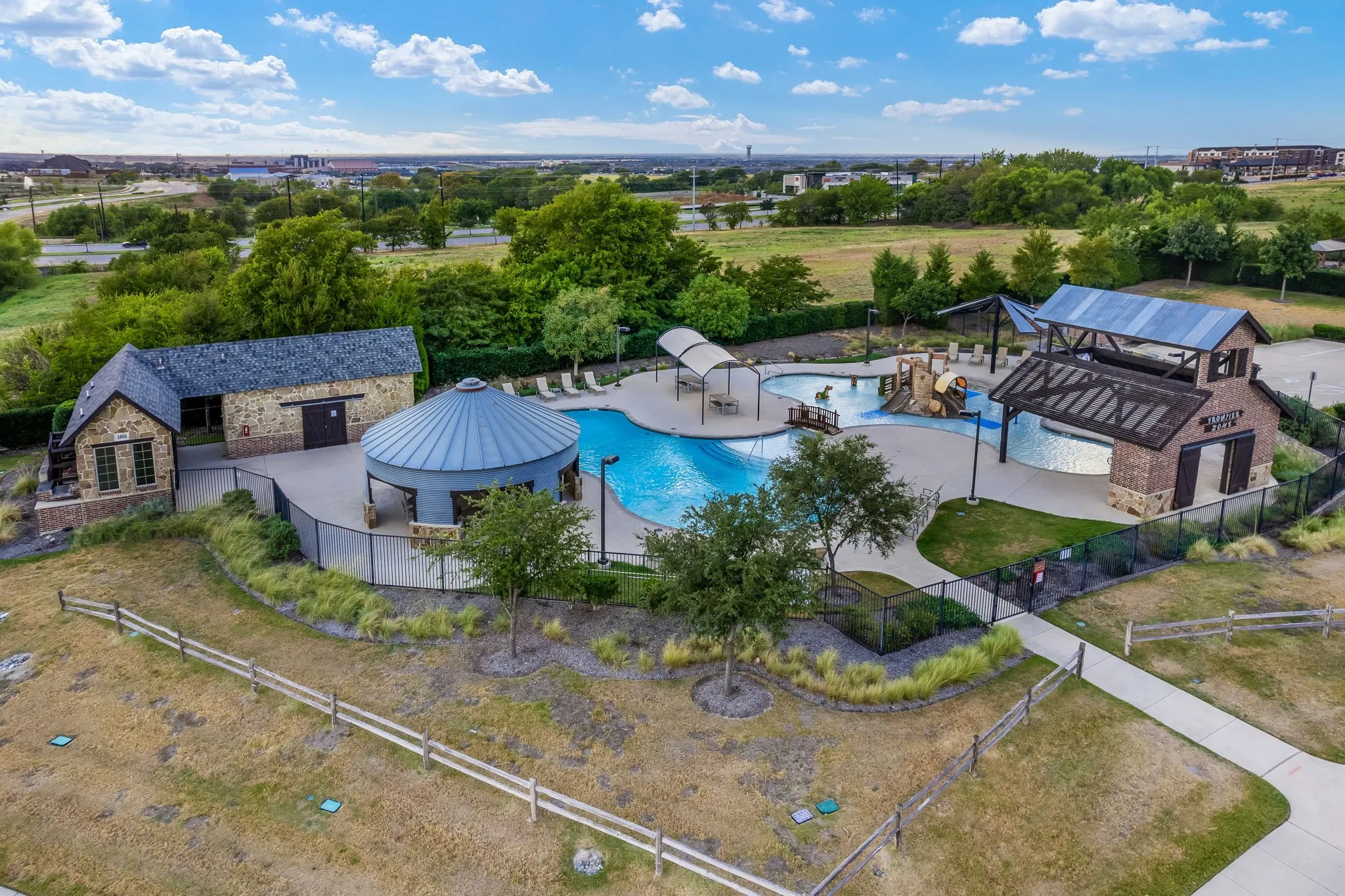 Single Family Residence For Sale in Collin County , 1600 Wichita Drive, Prosper, Texas 75078, 4 Bedroom, 5 Bathroom, 3 Garage spaces, 4,637 Sqft, built in 2018, mls#21367502, Real Estate Agent in Prosper, Homes For Sale in Collin county, Homes For Sale in Prosper, Realtor in Prosper Texas, Real Estate Brokerage Independent Realty Texas, Luminita Cordes Realtor