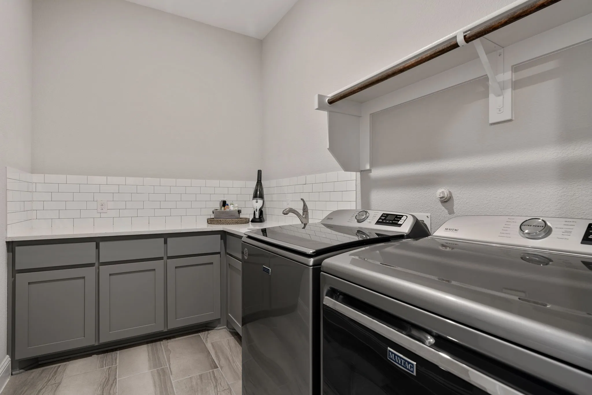 Single Family Residence For Sale in Collin County , 1600 Wichita Drive, Prosper, Texas 75078, 4 Bedroom, 5 Bathroom, 3 Garage spaces, 4,637 Sqft, built in 2018, mls#21367502, Real Estate Agent in Prosper, Homes For Sale in Collin county, Homes For Sale in Prosper, Realtor in Prosper Texas, Real Estate Brokerage Independent Realty Texas, Luminita Cordes Realtor