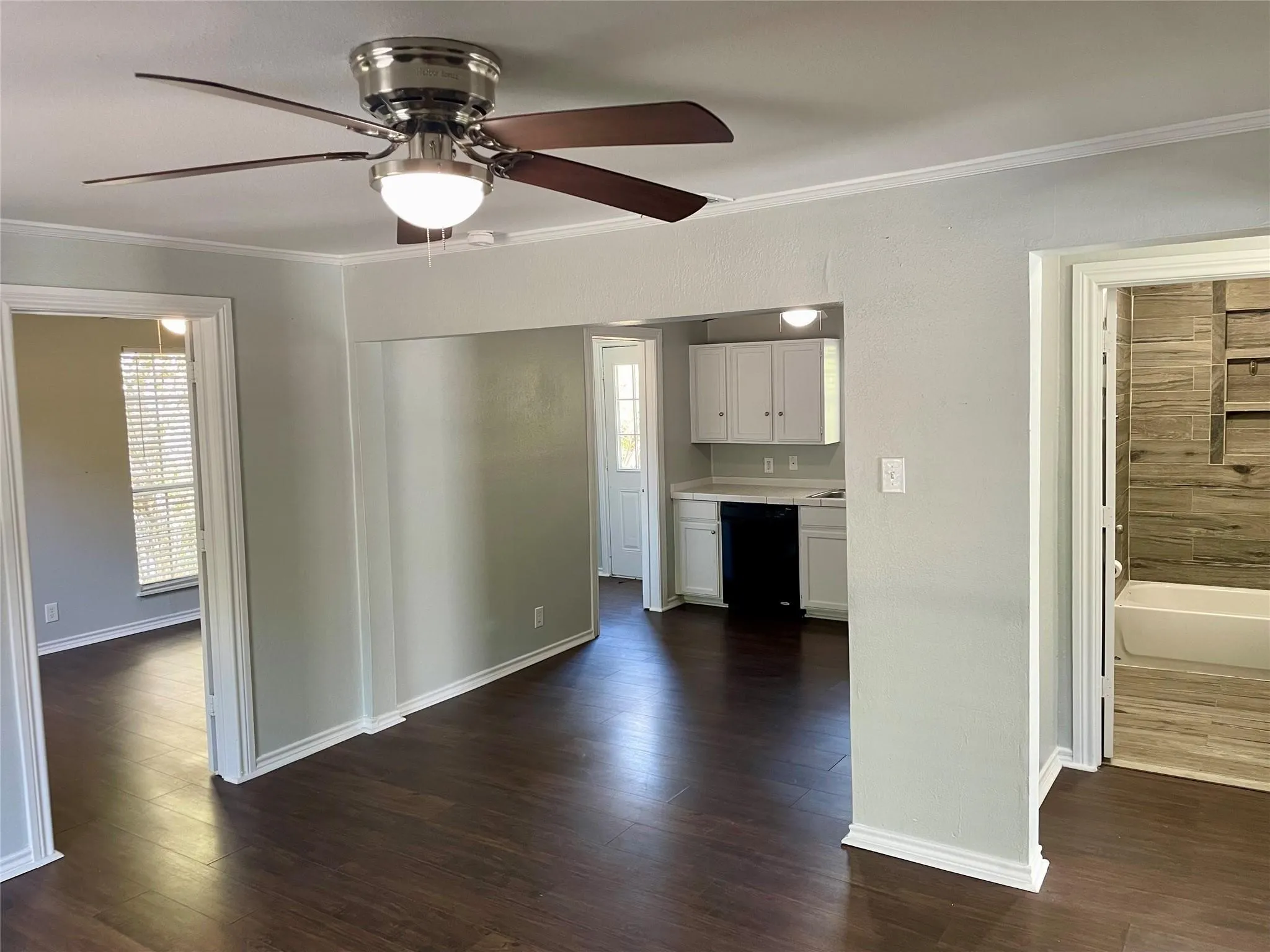 Single Family Residence For Rent in Hunt County , 4003 4th Street, Greenville, Texas 75401, 3 Bedroom, 1 Bathroom, Garage spaces, 1,100 Sqft, built in 1953, mls#21367525, Real Estate Agent in Greenville, Homes For Rent in Hunt county, Homes For Rent in Greenville, Realtor in Greenville Texas, Real Estate Brokerage Independent Realty Texas, Luminita Cordes Realtor