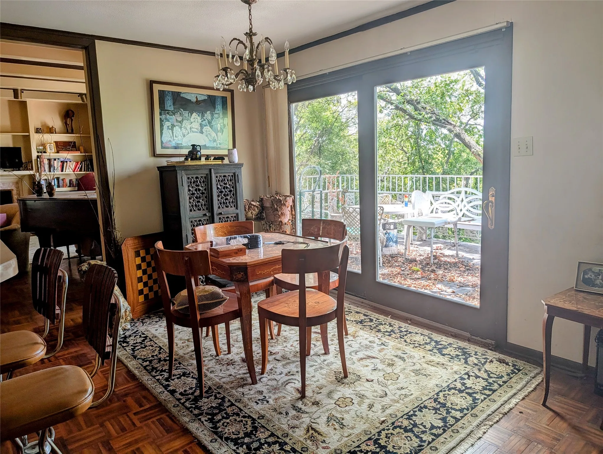 Single Family Residence For Sale in Tarrant County , 215 N Rivercrest Drive, Fort Worth, Texas 76107, 4 Bedroom, 4 Bathroom, Garage spaces, 3,811 Sqft, built in 1939, mls#21367491, Real Estate Agent in Fort Worth, Homes For Sale in Tarrant county, Homes For Sale in Fort Worth, Realtor in Fort Worth Texas, Real Estate Brokerage Independent Realty Texas, Luminita Cordes Realtor