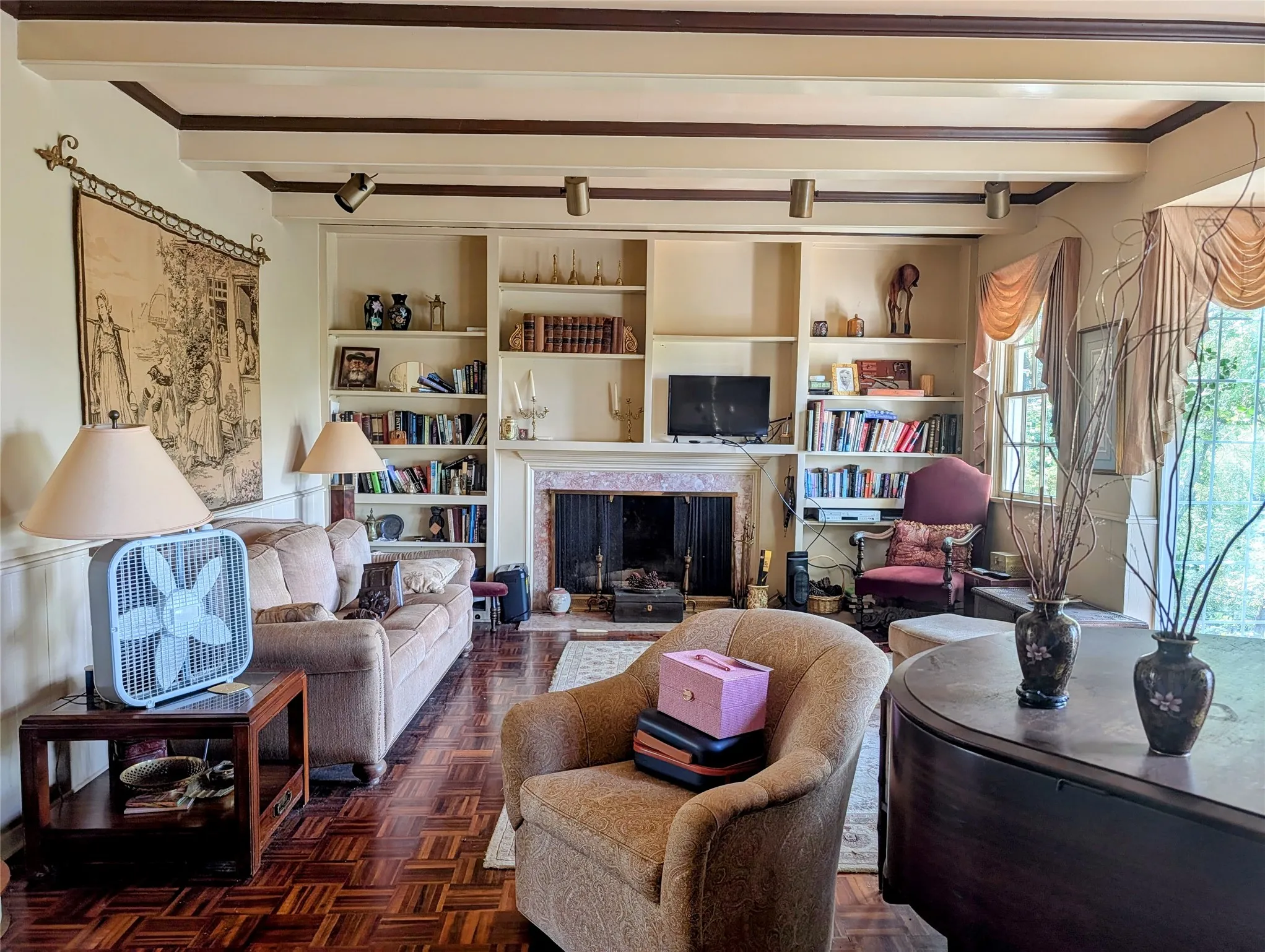 Single Family Residence For Sale in Tarrant County , 215 N Rivercrest Drive, Fort Worth, Texas 76107, 4 Bedroom, 4 Bathroom, Garage spaces, 3,811 Sqft, built in 1939, mls#21367491, Real Estate Agent in Fort Worth, Homes For Sale in Tarrant county, Homes For Sale in Fort Worth, Realtor in Fort Worth Texas, Real Estate Brokerage Independent Realty Texas, Luminita Cordes Realtor
