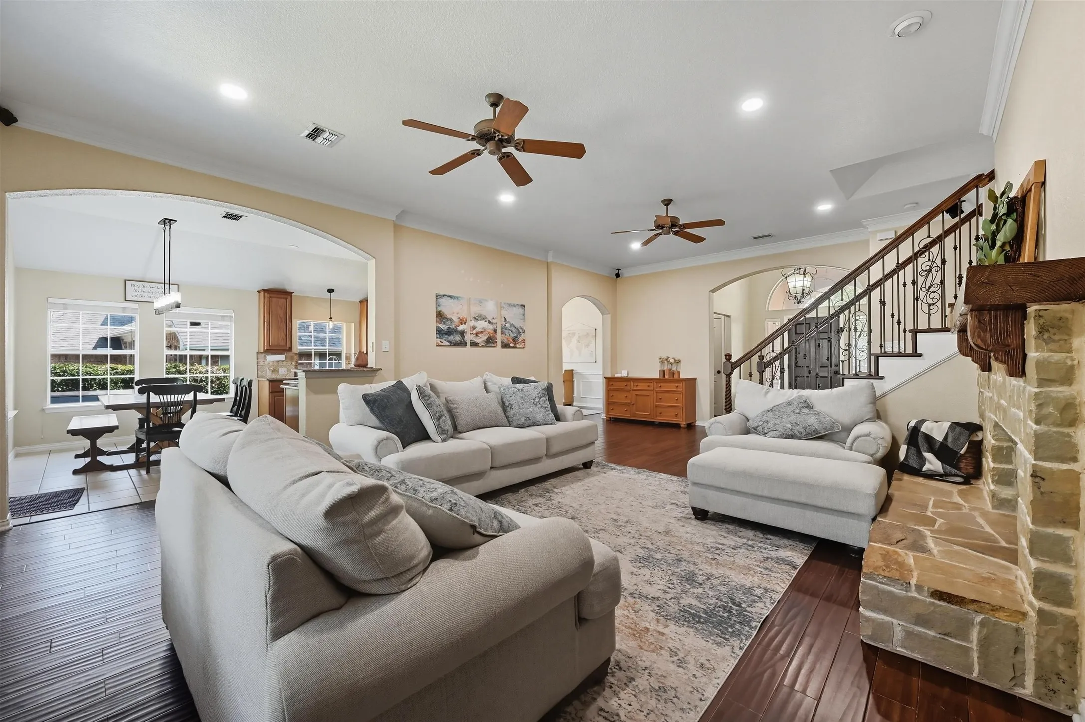 Single Family Residence For Rent in Denton County , 2208 Cheshire Drive, Flower Mound, Texas 75028, 5 Bedroom, 3 Bathroom, 2 Garage spaces, 2,884 Sqft, built in 1997, mls#21362200, Real Estate Agent in Flower Mound, Homes For Rent in Denton county, Homes For Rent in Flower Mound, Realtor in Flower Mound Texas, Real Estate Brokerage Independent Realty Texas, Luminita Cordes Realtor