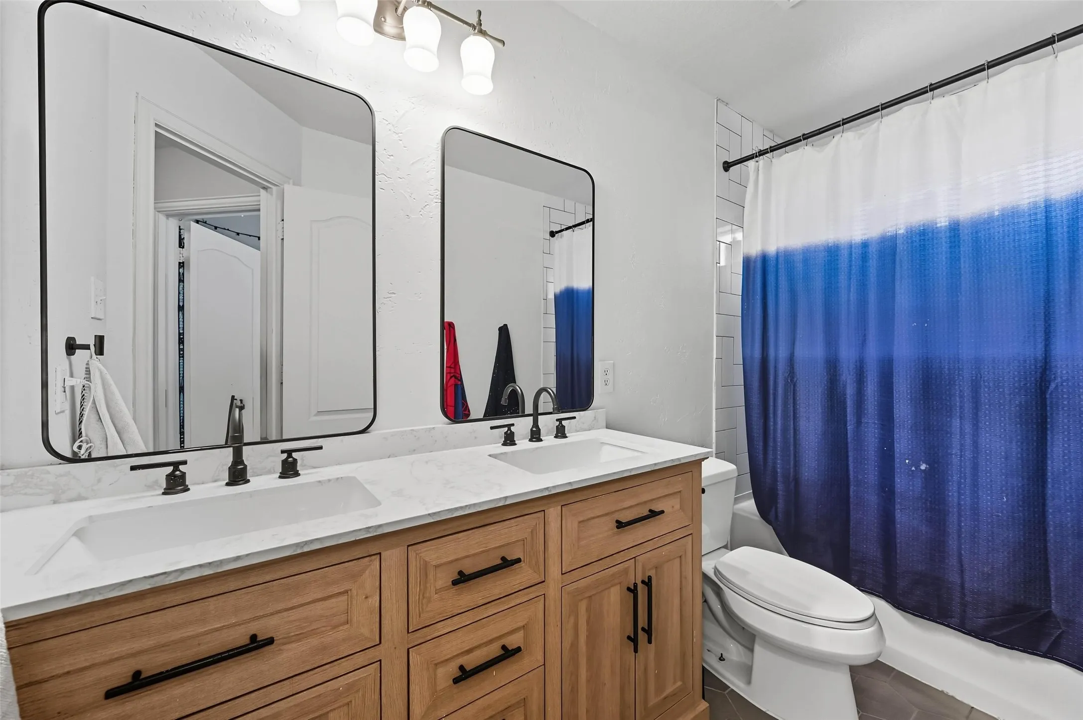 Single Family Residence For Rent in Denton County , 2208 Cheshire Drive, Flower Mound, Texas 75028, 5 Bedroom, 3 Bathroom, 2 Garage spaces, 2,884 Sqft, built in 1997, mls#21362200, Real Estate Agent in Flower Mound, Homes For Rent in Denton county, Homes For Rent in Flower Mound, Realtor in Flower Mound Texas, Real Estate Brokerage Independent Realty Texas, Luminita Cordes Realtor