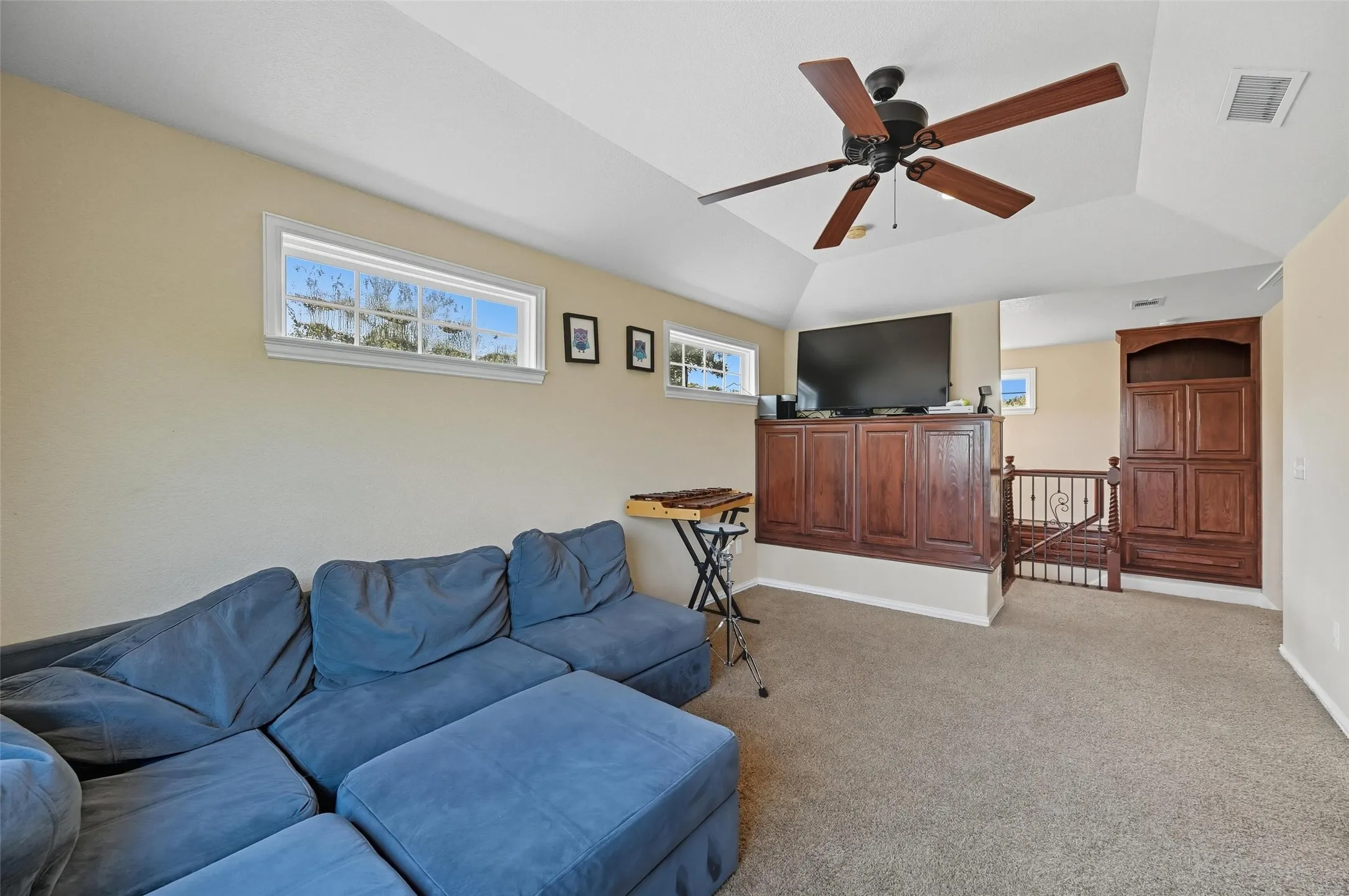 Single Family Residence For Rent in Denton County , 2208 Cheshire Drive, Flower Mound, Texas 75028, 5 Bedroom, 3 Bathroom, 2 Garage spaces, 2,884 Sqft, built in 1997, mls#21362200, Real Estate Agent in Flower Mound, Homes For Rent in Denton county, Homes For Rent in Flower Mound, Realtor in Flower Mound Texas, Real Estate Brokerage Independent Realty Texas, Luminita Cordes Realtor