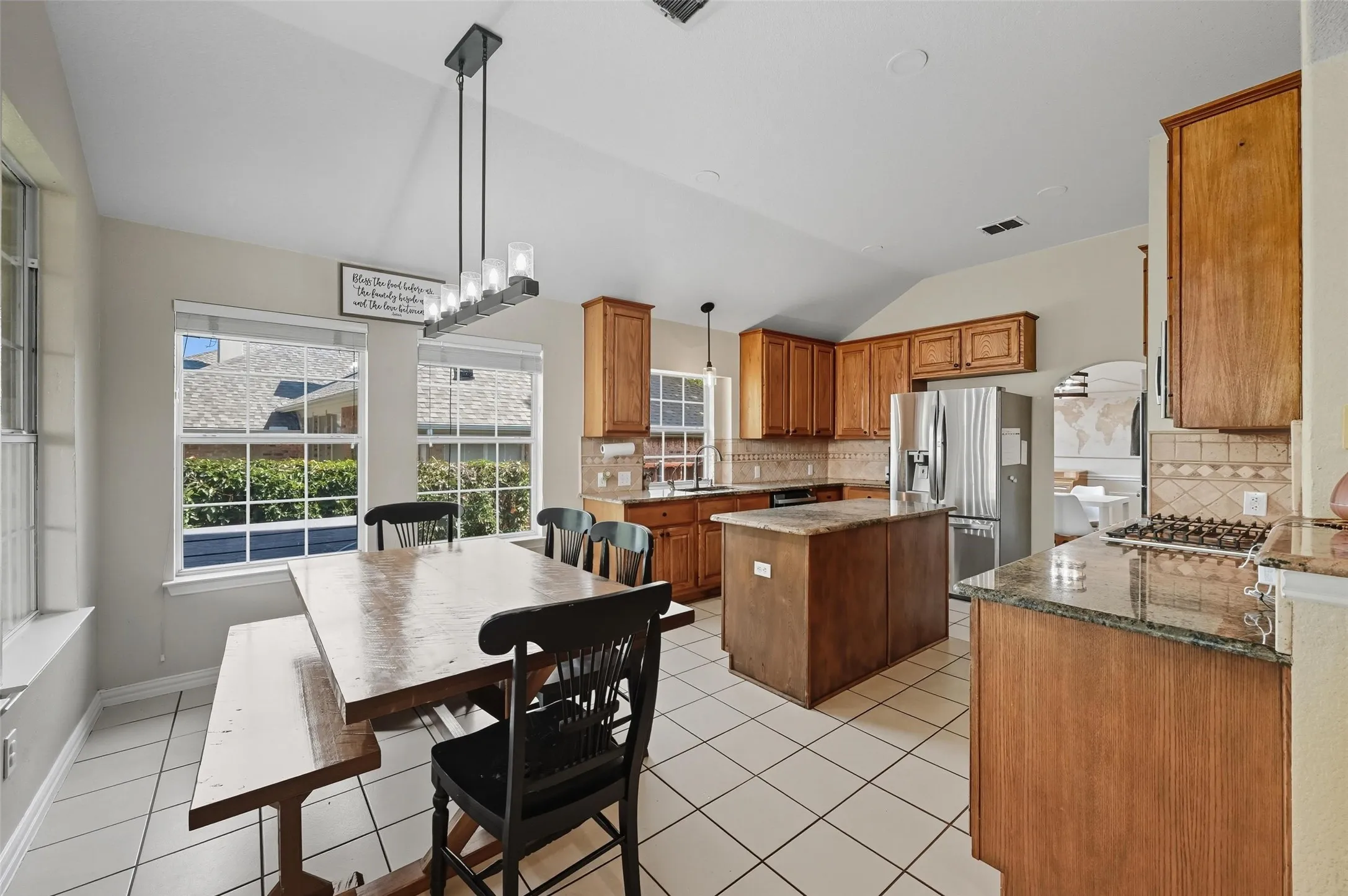 Single Family Residence For Rent in Denton County , 2208 Cheshire Drive, Flower Mound, Texas 75028, 5 Bedroom, 3 Bathroom, 2 Garage spaces, 2,884 Sqft, built in 1997, mls#21362200, Real Estate Agent in Flower Mound, Homes For Rent in Denton county, Homes For Rent in Flower Mound, Realtor in Flower Mound Texas, Real Estate Brokerage Independent Realty Texas, Luminita Cordes Realtor