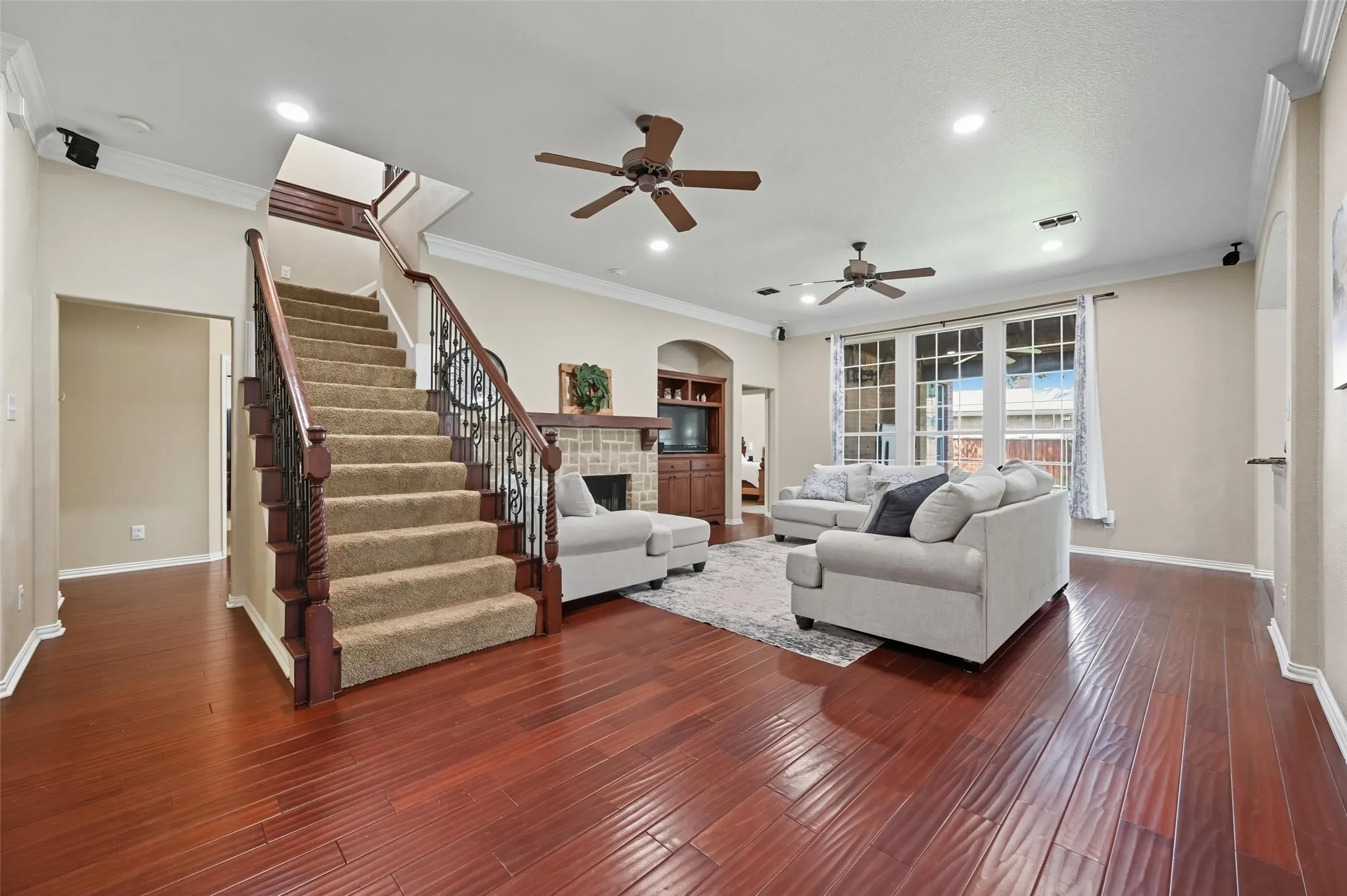 Single Family Residence For Rent in Denton County , 2208 Cheshire Drive, Flower Mound, Texas 75028, 5 Bedroom, 3 Bathroom, 2 Garage spaces, 2,884 Sqft, built in 1997, mls#21362200, Real Estate Agent in Flower Mound, Homes For Rent in Denton county, Homes For Rent in Flower Mound, Realtor in Flower Mound Texas, Real Estate Brokerage Independent Realty Texas, Luminita Cordes Realtor