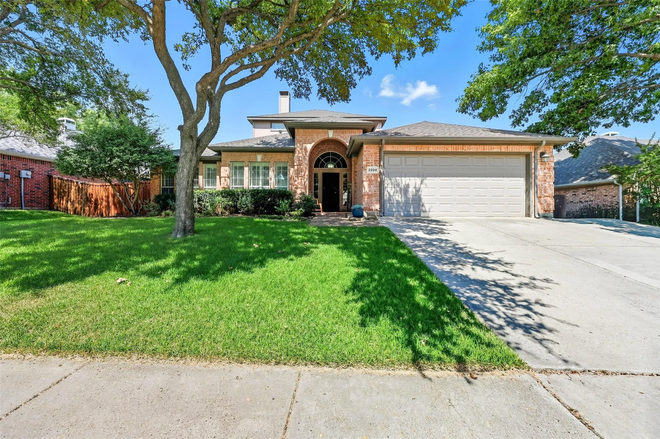 Single Family Residence For Rent in Denton County , 2208 Cheshire Drive, Flower Mound, Texas 75028, 5 Bedroom, 3 Bathroom, 2 Garage spaces, 2,884 Sqft, built in 1997, mls#21362200, Real Estate Agent in Flower Mound, Homes For Rent in Denton county, Homes For Rent in Flower Mound, Realtor in Flower Mound Texas, Real Estate Brokerage Independent Realty Texas, Luminita Cordes Realtor