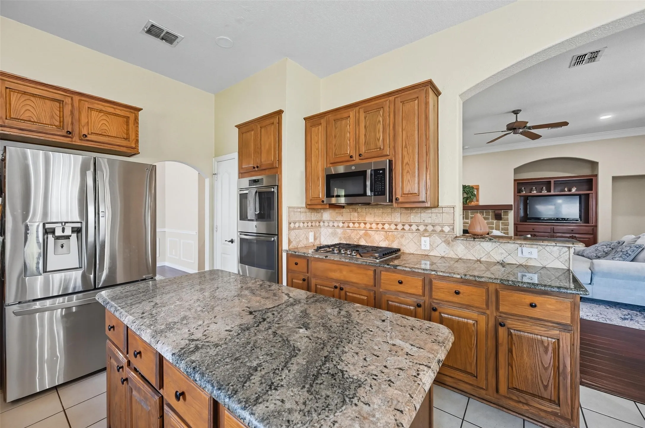 Single Family Residence For Rent in Denton County , 2208 Cheshire Drive, Flower Mound, Texas 75028, 5 Bedroom, 3 Bathroom, 2 Garage spaces, 2,884 Sqft, built in 1997, mls#21362200, Real Estate Agent in Flower Mound, Homes For Rent in Denton county, Homes For Rent in Flower Mound, Realtor in Flower Mound Texas, Real Estate Brokerage Independent Realty Texas, Luminita Cordes Realtor