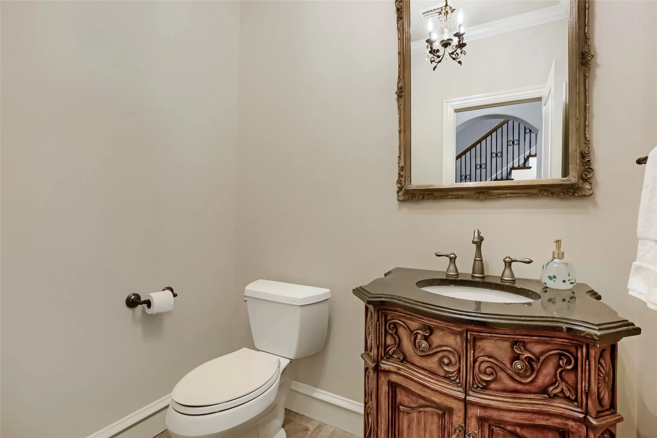 First floor powder bath.