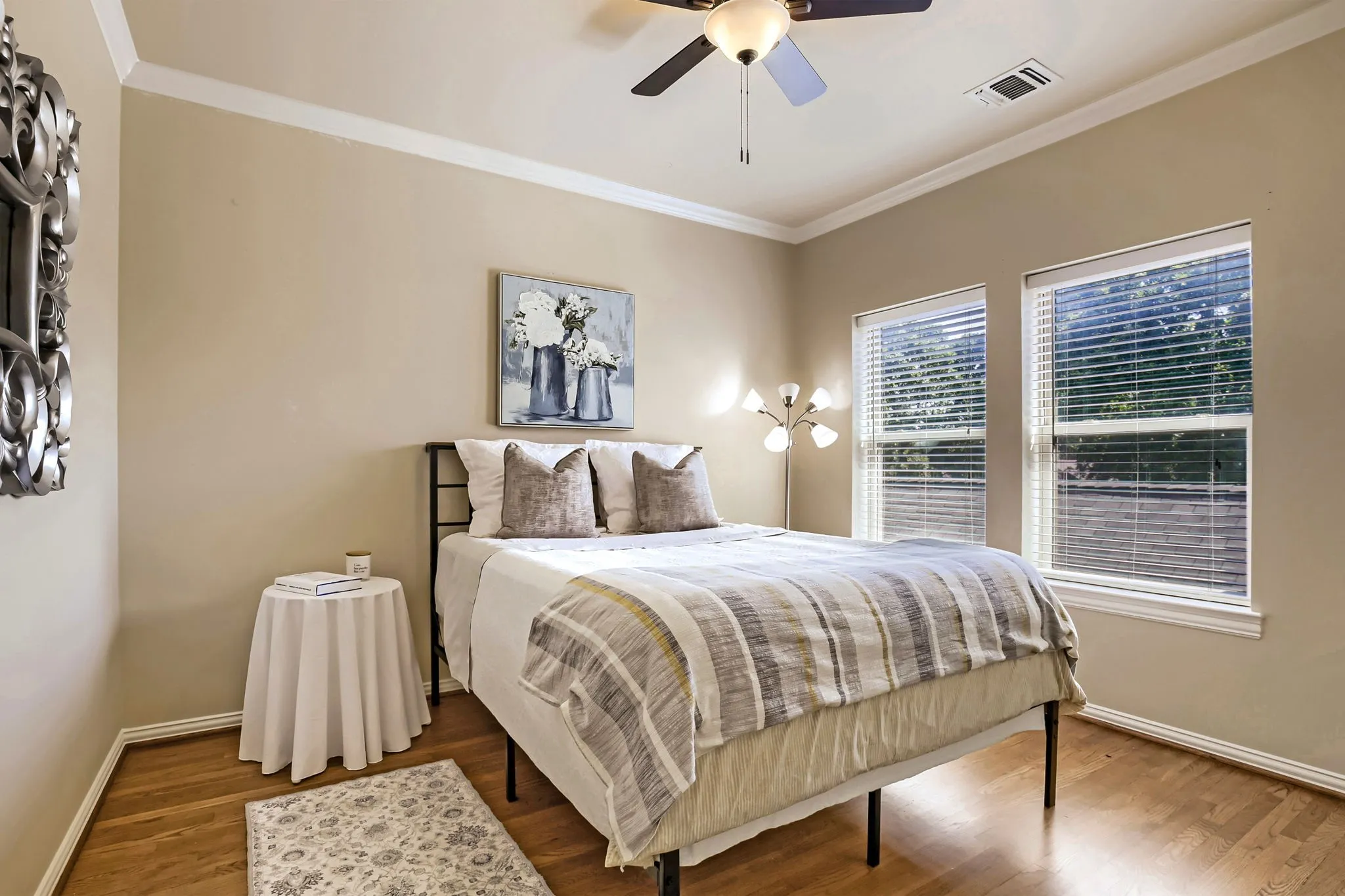 Single Family Residence For Sale in Dallas County , 6335 Vanderbilt Avenue, Dallas, Texas 75214, 3 Bedroom, 3 Bathroom, 2 Garage spaces, 2,324 Sqft, built in 2008, mls#21367516, Real Estate Agent in Dallas, Homes For Sale in Dallas county, Homes For Sale in Dallas, Realtor in Dallas Texas, Real Estate Brokerage Independent Realty Texas, Luminita Cordes Realtor