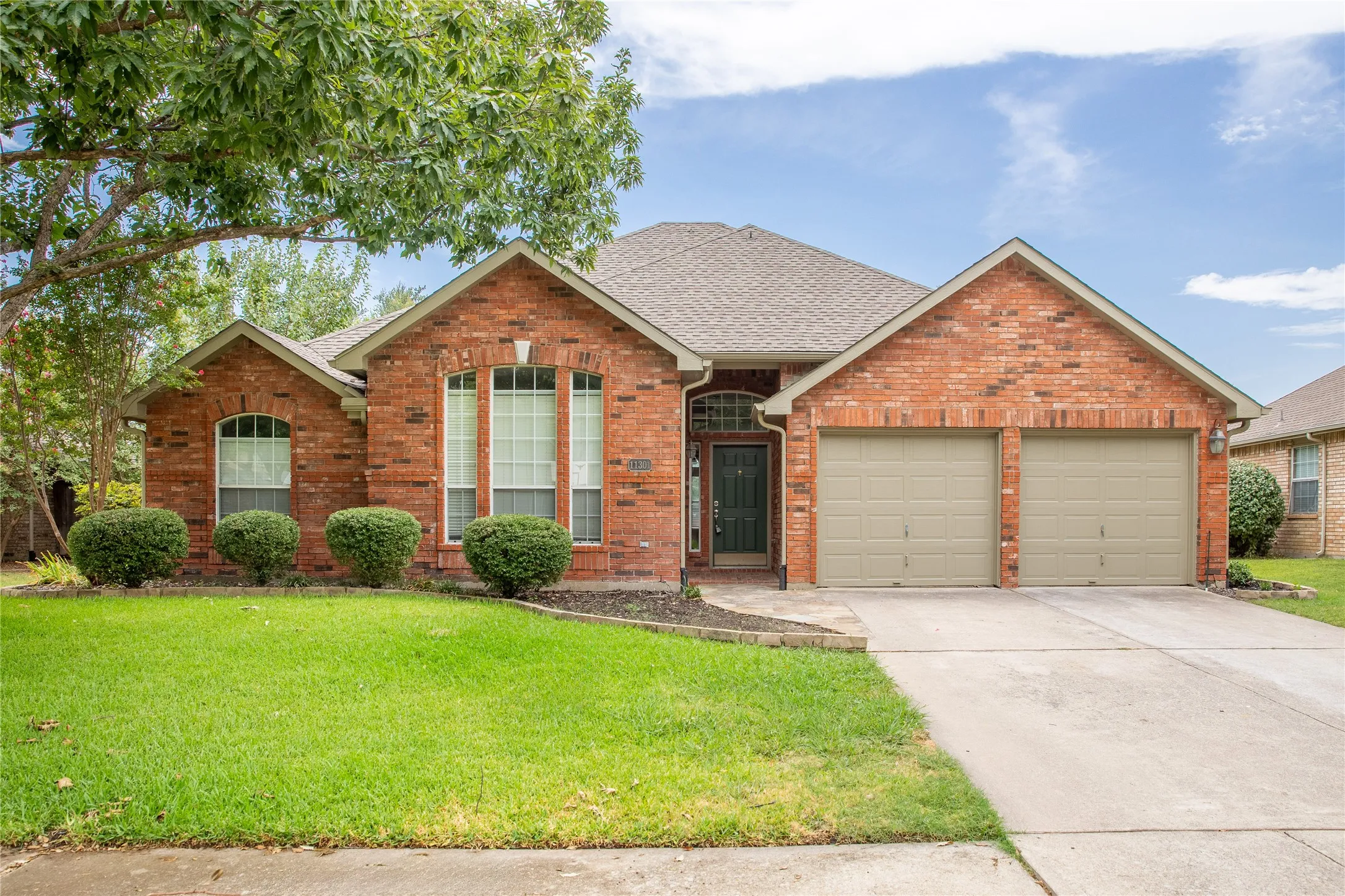 Single Family Residence For Rent in Collin County , 11301 New Orleans Drive, Frisco, Texas 75035, 4 Bedroom, 2 Bathroom, 2 Garage spaces, 2,157 Sqft, built in 1995, mls#21349945, Real Estate Agent in Frisco, Homes For Rent in Collin county, Homes For Rent in Frisco, Realtor in Frisco Texas, Real Estate Brokerage Independent Realty Texas, Luminita Cordes Realtor