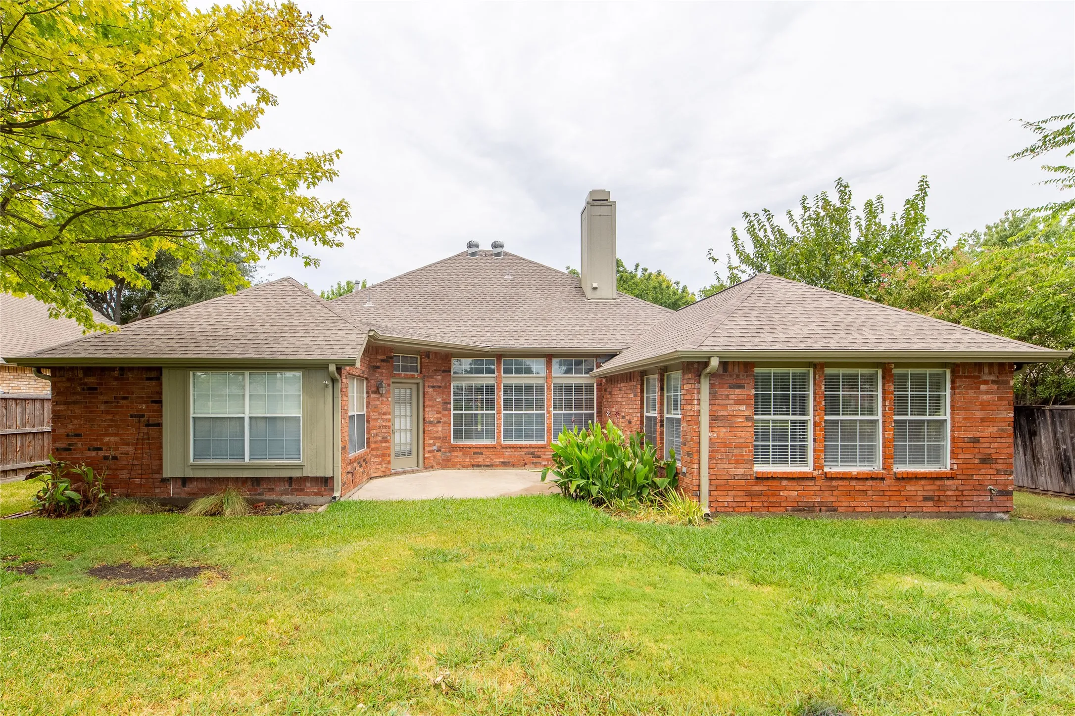 Single Family Residence For Rent in Collin County , 11301 New Orleans Drive, Frisco, Texas 75035, 4 Bedroom, 2 Bathroom, 2 Garage spaces, 2,157 Sqft, built in 1995, mls#21349945, Real Estate Agent in Frisco, Homes For Rent in Collin county, Homes For Rent in Frisco, Realtor in Frisco Texas, Real Estate Brokerage Independent Realty Texas, Luminita Cordes Realtor