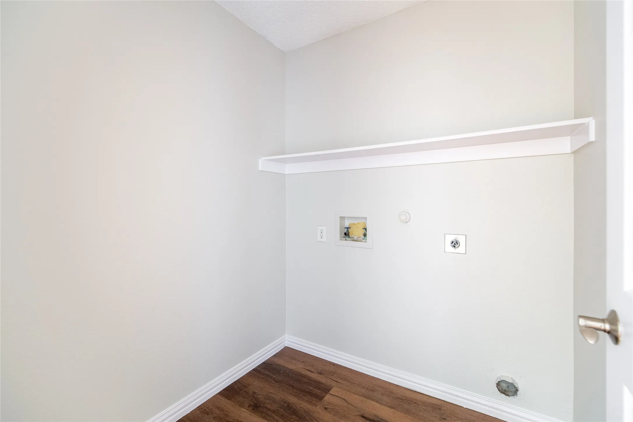 Single Family Residence For Rent in Collin County , 11301 New Orleans Drive, Frisco, Texas 75035, 4 Bedroom, 2 Bathroom, 2 Garage spaces, 2,157 Sqft, built in 1995, mls#21349945, Real Estate Agent in Frisco, Homes For Rent in Collin county, Homes For Rent in Frisco, Realtor in Frisco Texas, Real Estate Brokerage Independent Realty Texas, Luminita Cordes Realtor