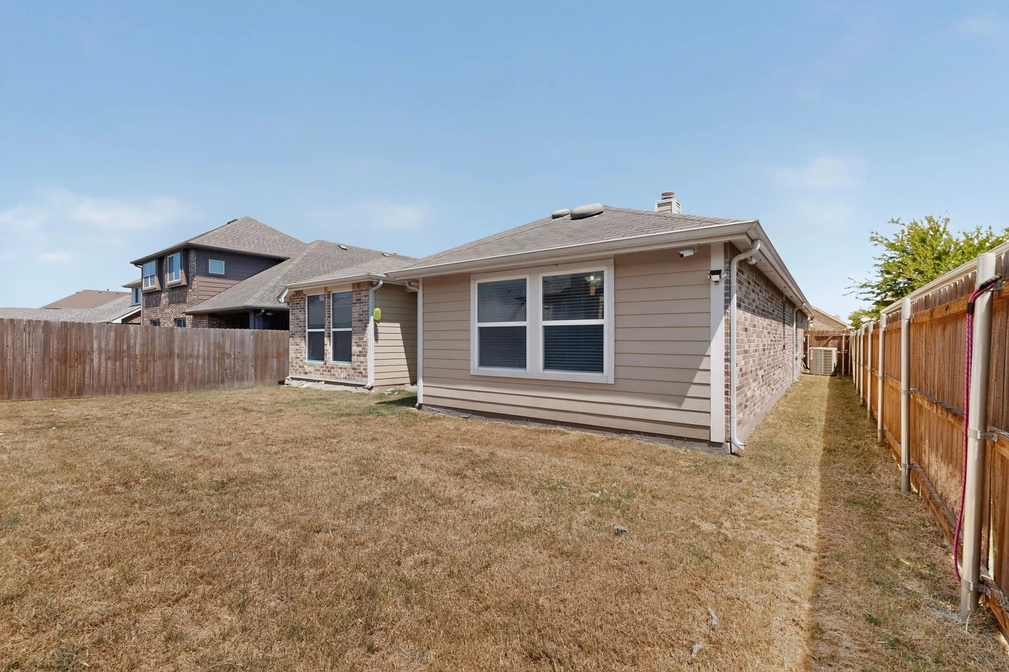 Single Family Residence For Sale in Denton County , 1716 Whistler Drive, Little Elm, Texas 75068, 4 Bedroom, 3 Bathroom, 2 Garage spaces, 2,106 Sqft, built in 2015, mls#21365845, Real Estate Agent in Little Elm, Homes For Sale in Denton county, Homes For Sale in Little Elm, Realtor in Little Elm Texas, Real Estate Brokerage Independent Realty Texas, Luminita Cordes Realtor
