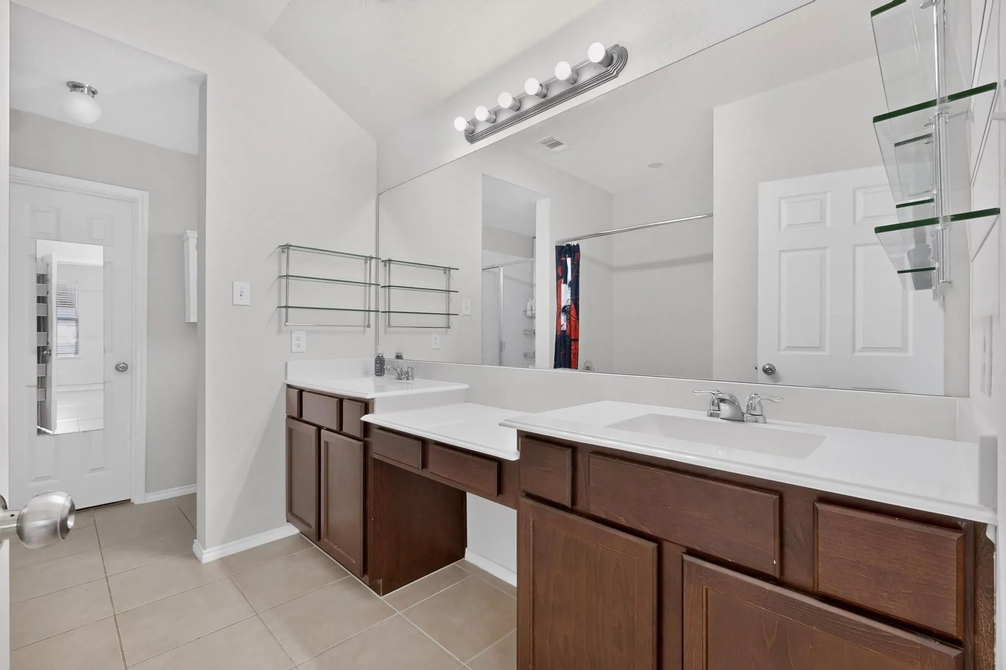 Single Family Residence For Sale in Denton County , 1716 Whistler Drive, Little Elm, Texas 75068, 4 Bedroom, 3 Bathroom, 2 Garage spaces, 2,106 Sqft, built in 2015, mls#21365845, Real Estate Agent in Little Elm, Homes For Sale in Denton county, Homes For Sale in Little Elm, Realtor in Little Elm Texas, Real Estate Brokerage Independent Realty Texas, Luminita Cordes Realtor