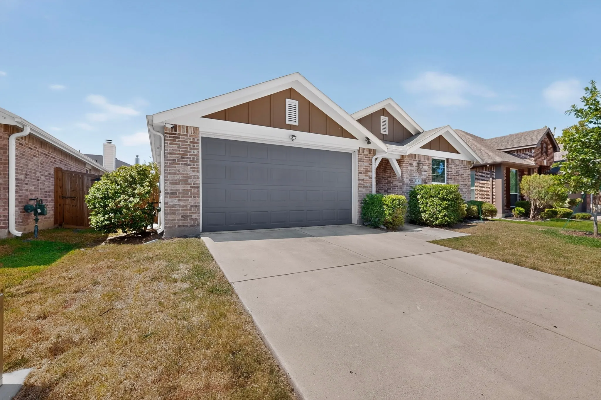 Single Family Residence For Sale in Denton County , 1716 Whistler Drive, Little Elm, Texas 75068, 4 Bedroom, 3 Bathroom, 2 Garage spaces, 2,106 Sqft, built in 2015, mls#21365845, Real Estate Agent in Little Elm, Homes For Sale in Denton county, Homes For Sale in Little Elm, Realtor in Little Elm Texas, Real Estate Brokerage Independent Realty Texas, Luminita Cordes Realtor