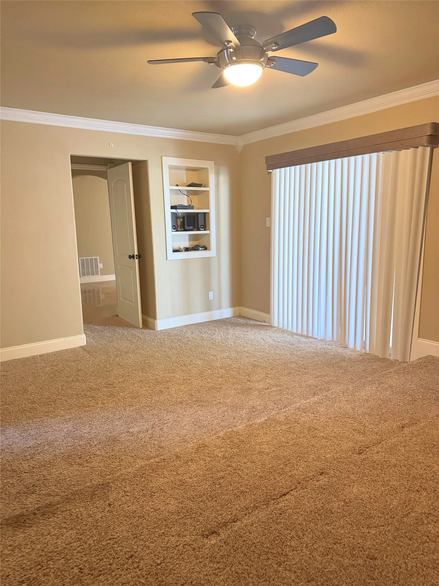 Primary Bedroom without furniture.