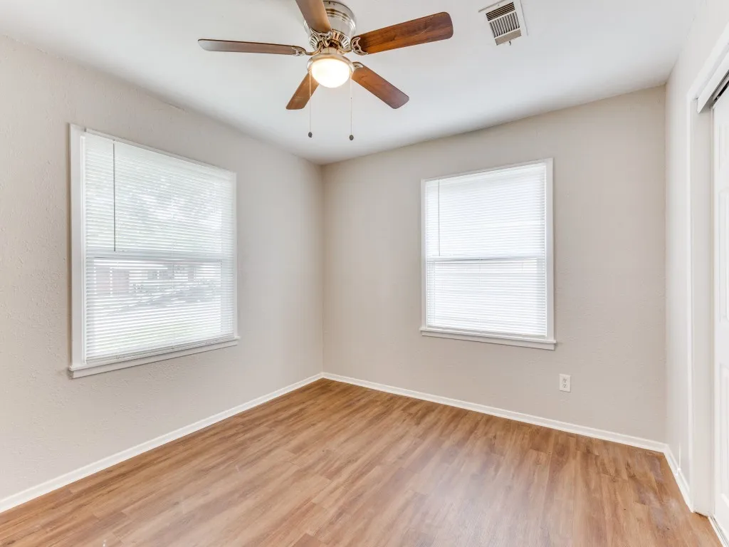 Single Family Residence For Rent in Tarrant County , 508 Crandle Drive, White Settlement, Texas 76108, 3 Bedroom, 2 Bathroom, 1 Garage spaces, 1,286 Sqft, built in 1957, mls#21367245, Real Estate Agent in White Settlement, Homes For Rent in Tarrant county, Homes For Rent in White Settlement, Realtor in White Settlement Texas, Real Estate Brokerage Independent Realty Texas, Luminita Cordes Realtor