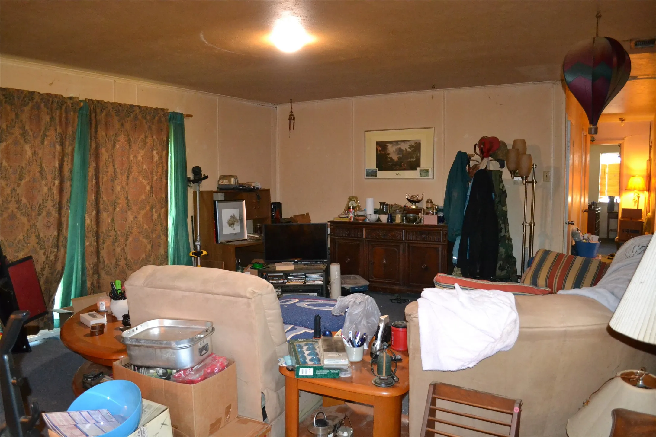 Single Family Residence For Sale in Dallas County , 2415 Whit Drive, Mesquite, Texas 75150, 3 Bedroom, 2 Bathroom, 2 Garage spaces, 1,236 Sqft, built in 1964, mls#21367465, Real Estate Agent in Mesquite, Homes For Sale in Dallas county, Homes For Sale in Mesquite, Realtor in Mesquite Texas, Real Estate Brokerage Independent Realty Texas, Luminita Cordes Realtor