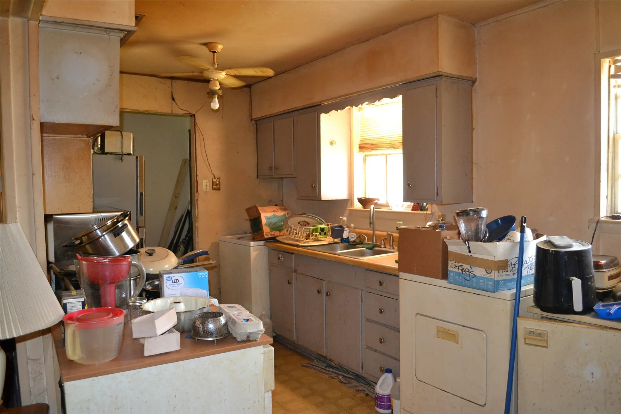 Single Family Residence For Sale in Dallas County , 2415 Whit Drive, Mesquite, Texas 75150, 3 Bedroom, 2 Bathroom, 2 Garage spaces, 1,236 Sqft, built in 1964, mls#21367465, Real Estate Agent in Mesquite, Homes For Sale in Dallas county, Homes For Sale in Mesquite, Realtor in Mesquite Texas, Real Estate Brokerage Independent Realty Texas, Luminita Cordes Realtor
