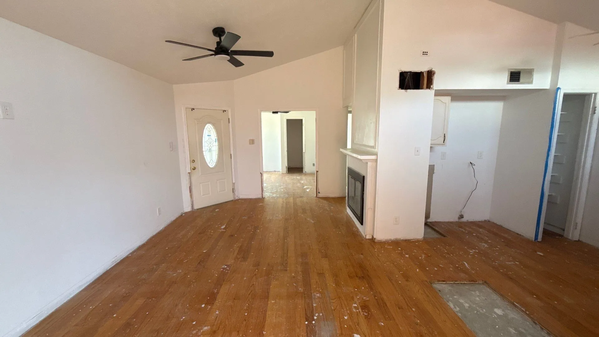 Single Family Residence For Sale in Dallas County , 13247 Pandora Drive, Dallas, Texas 75238, 2 Bedroom, 1 Bathroom, 1 Garage spaces, 860 Sqft, built in 1985, mls#21365124, Real Estate Agent in Dallas, Homes For Sale in Dallas county, Homes For Sale in Dallas, Realtor in Dallas Texas, Real Estate Brokerage Independent Realty Texas, Luminita Cordes Realtor