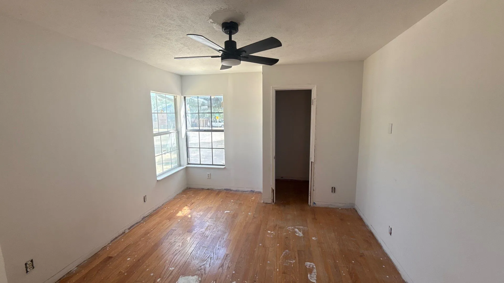 Single Family Residence For Sale in Dallas County , 13247 Pandora Drive, Dallas, Texas 75238, 2 Bedroom, 1 Bathroom, 1 Garage spaces, 860 Sqft, built in 1985, mls#21365124, Real Estate Agent in Dallas, Homes For Sale in Dallas county, Homes For Sale in Dallas, Realtor in Dallas Texas, Real Estate Brokerage Independent Realty Texas, Luminita Cordes Realtor