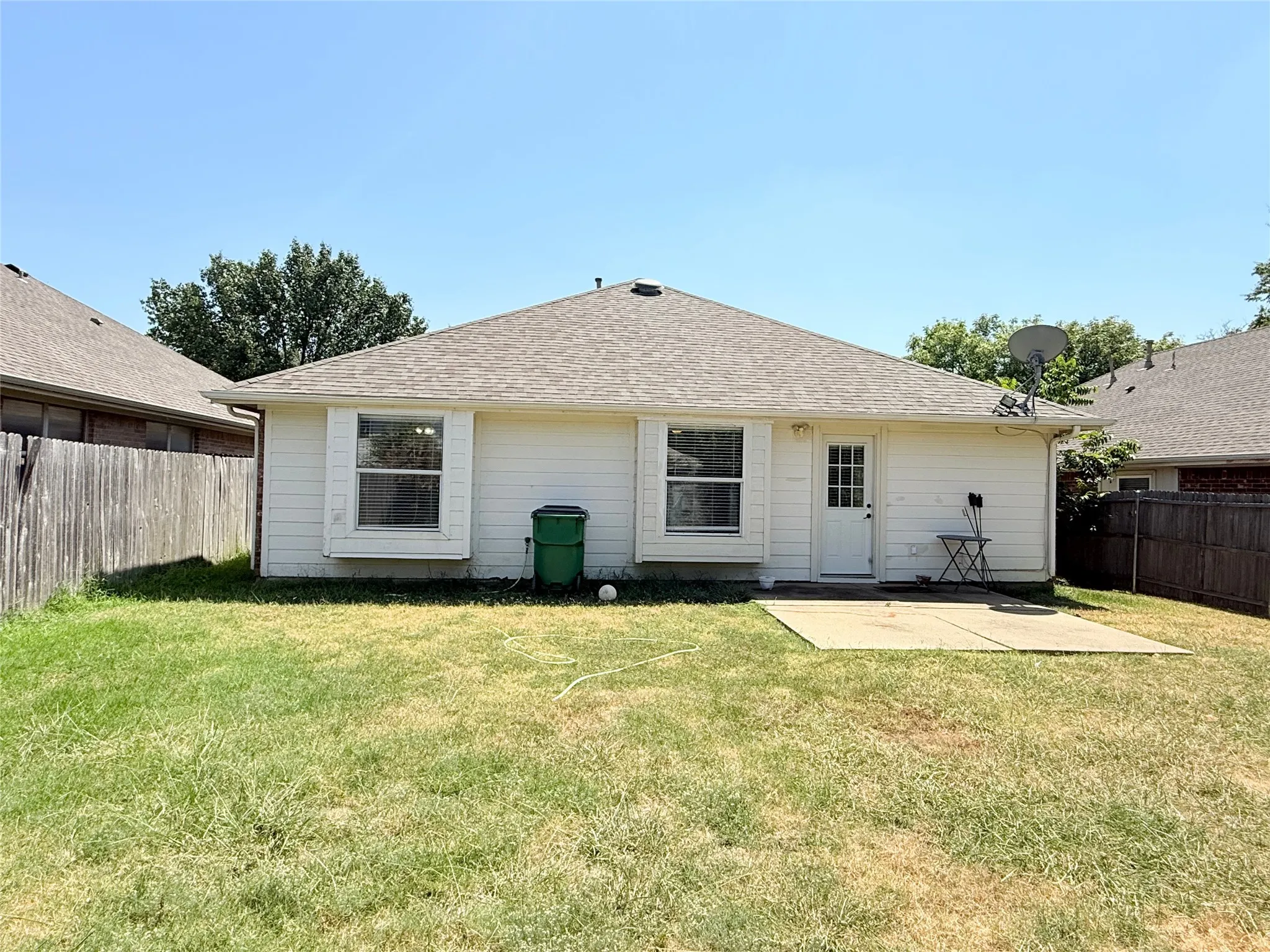 Single Family Residence For Rent in Collin County , 9120 Newport Lane, Mc Kinney, Texas 75071, 3 Bedroom, 2 Bathroom, 2 Garage spaces, 1,535 Sqft, built in 2000, mls#21367435, Real Estate Agent in Mc Kinney, Homes For Rent in Collin county, Homes For Rent in Mc Kinney, Realtor in Mc Kinney Texas, Real Estate Brokerage Independent Realty Texas, Luminita Cordes Realtor