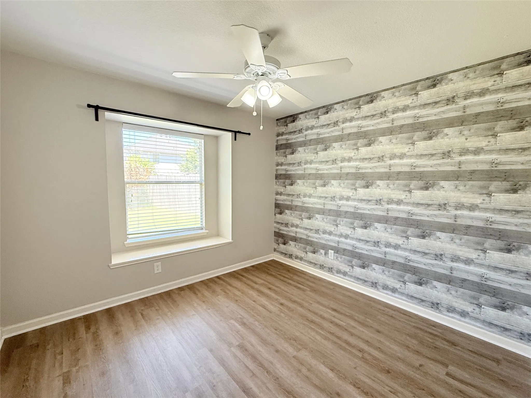 Single Family Residence For Rent in Collin County , 9120 Newport Lane, Mc Kinney, Texas 75071, 3 Bedroom, 2 Bathroom, 2 Garage spaces, 1,535 Sqft, built in 2000, mls#21367435, Real Estate Agent in Mc Kinney, Homes For Rent in Collin county, Homes For Rent in Mc Kinney, Realtor in Mc Kinney Texas, Real Estate Brokerage Independent Realty Texas, Luminita Cordes Realtor