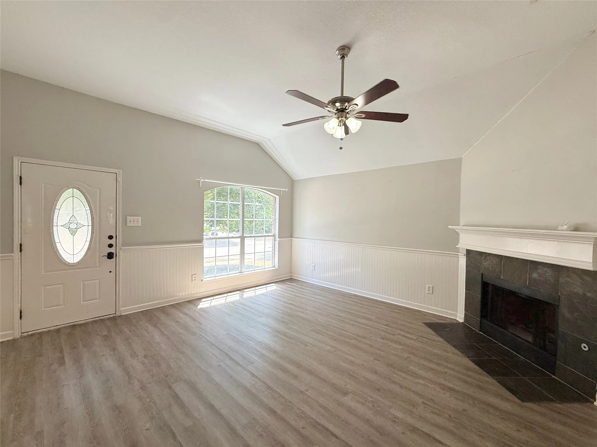 Single Family Residence For Rent in Collin County , 9120 Newport Lane, Mc Kinney, Texas 75071, 3 Bedroom, 2 Bathroom, 2 Garage spaces, 1,535 Sqft, built in 2000, mls#21367435, Real Estate Agent in Mc Kinney, Homes For Rent in Collin county, Homes For Rent in Mc Kinney, Realtor in Mc Kinney Texas, Real Estate Brokerage Independent Realty Texas, Luminita Cordes Realtor