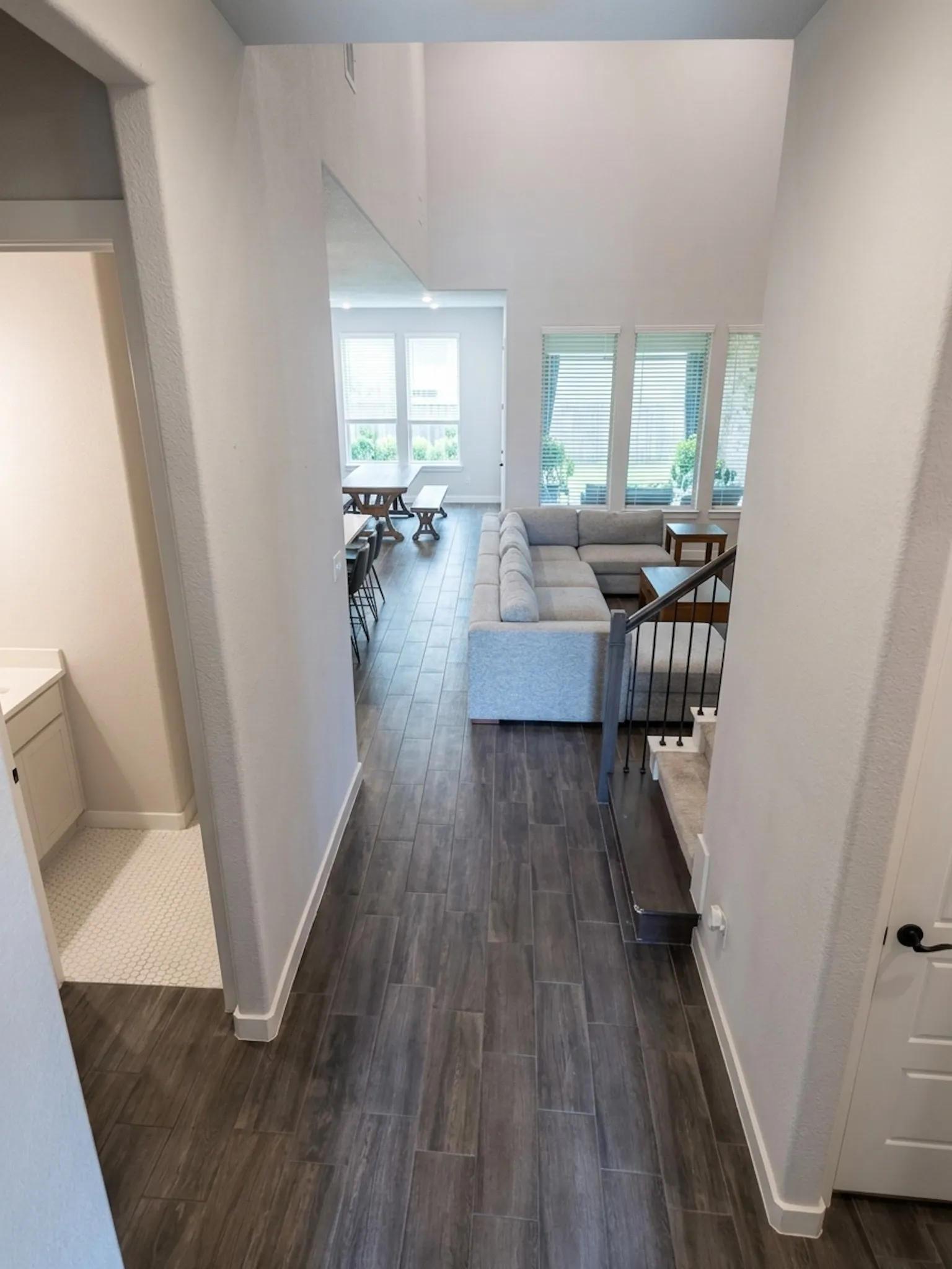 Front entrance foyer